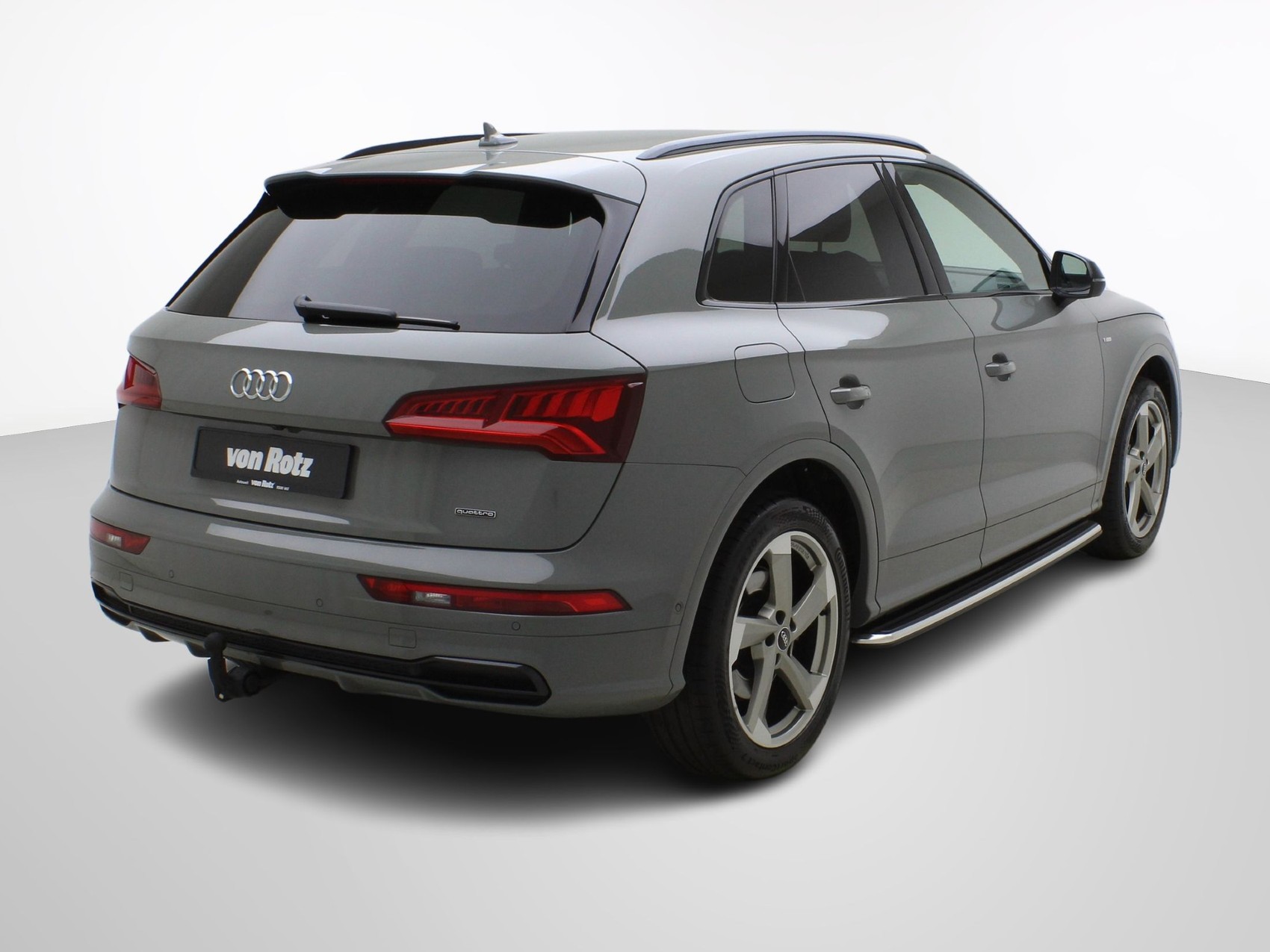 AUDI Q5 45 TFSI S line quattro S-Tronic-image-3