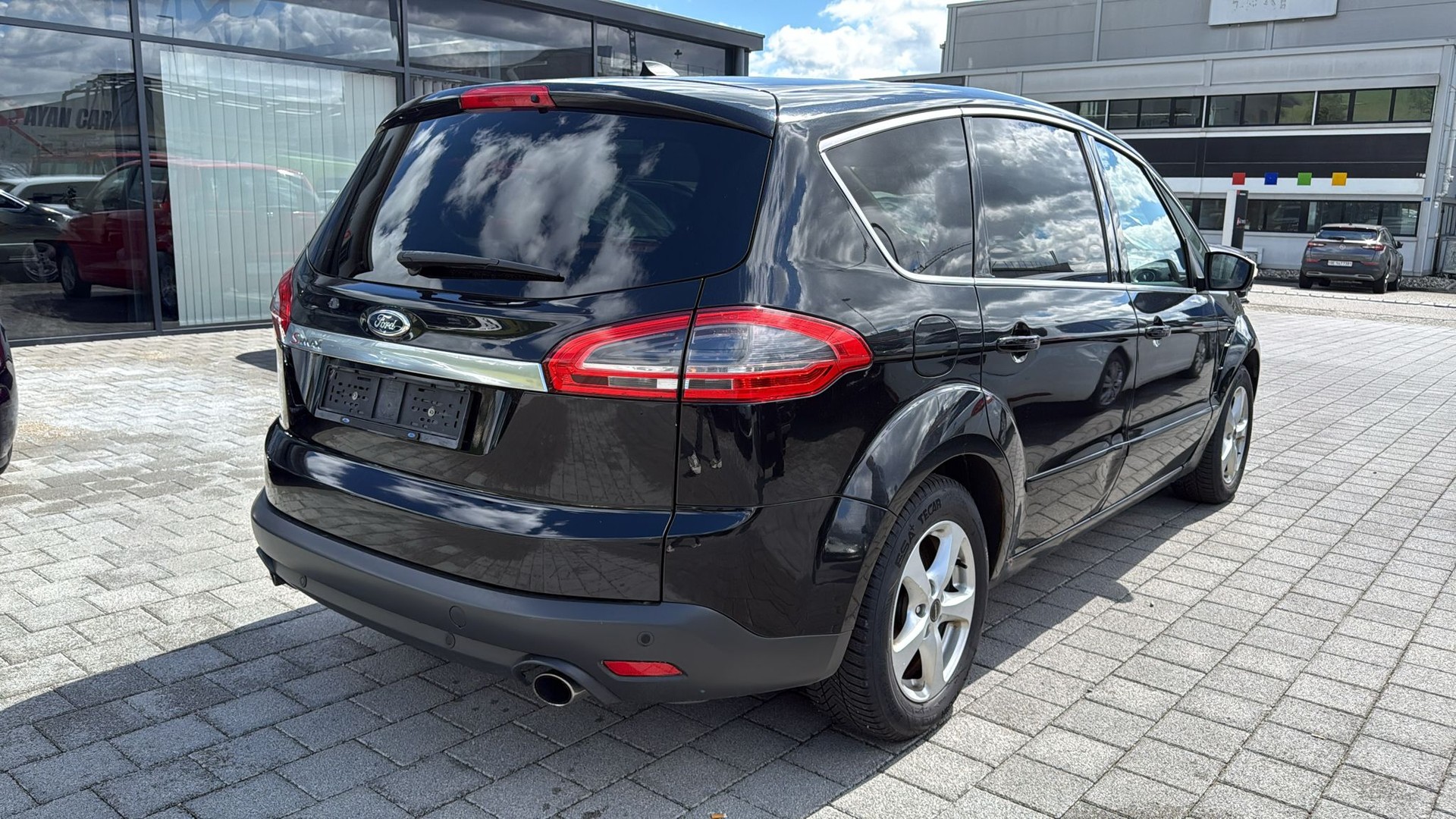 FORD S-Max 2.0 SCTi TitaniumS PowerShift-image-11
