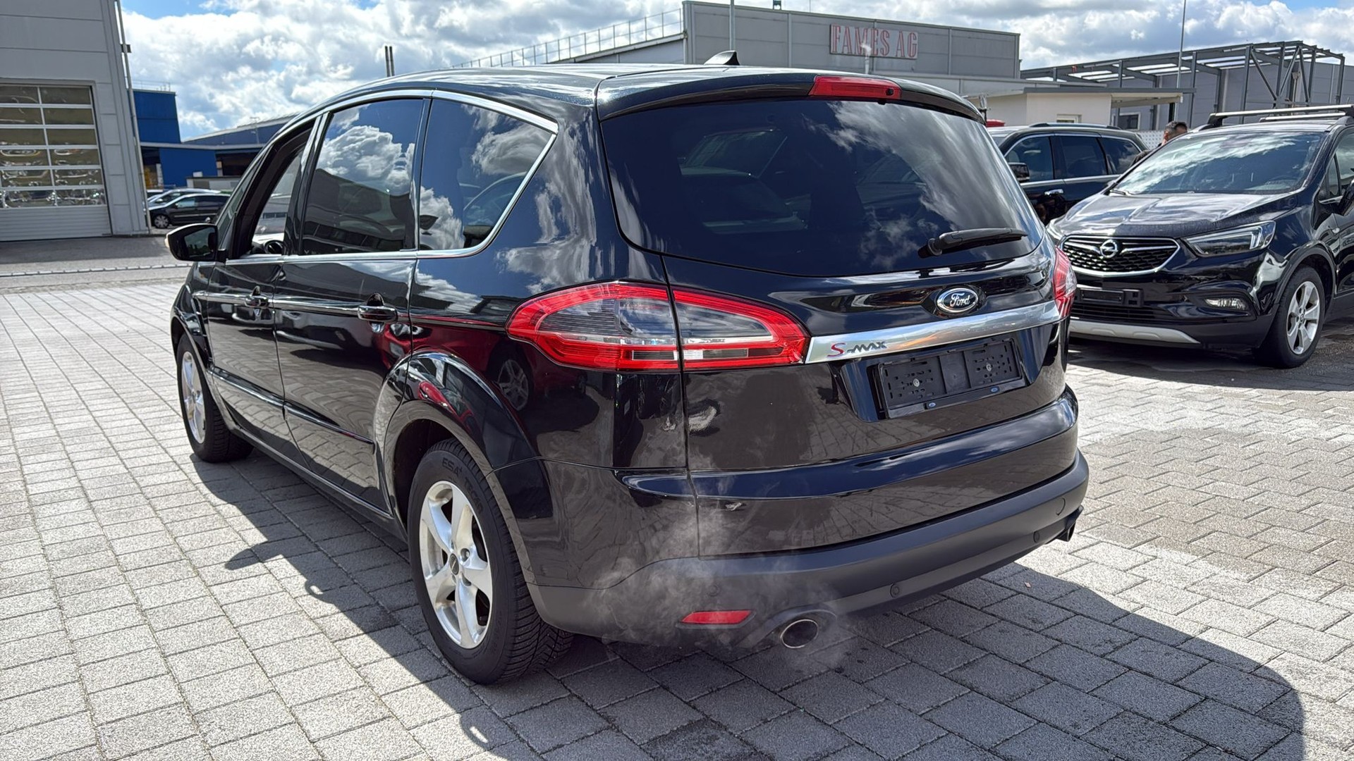 FORD S-Max 2.0 SCTi TitaniumS PowerShift-image-9