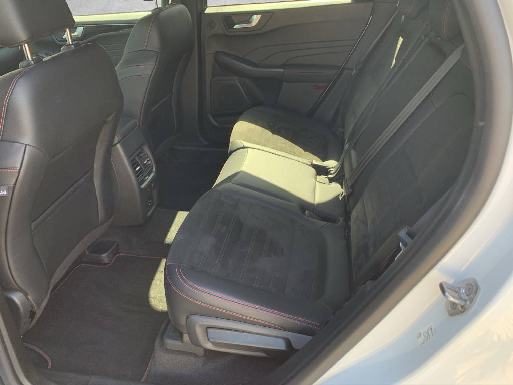 FORD Kuga 2.5 Plug-in Hybrid ST-Line X 2WD-image-6