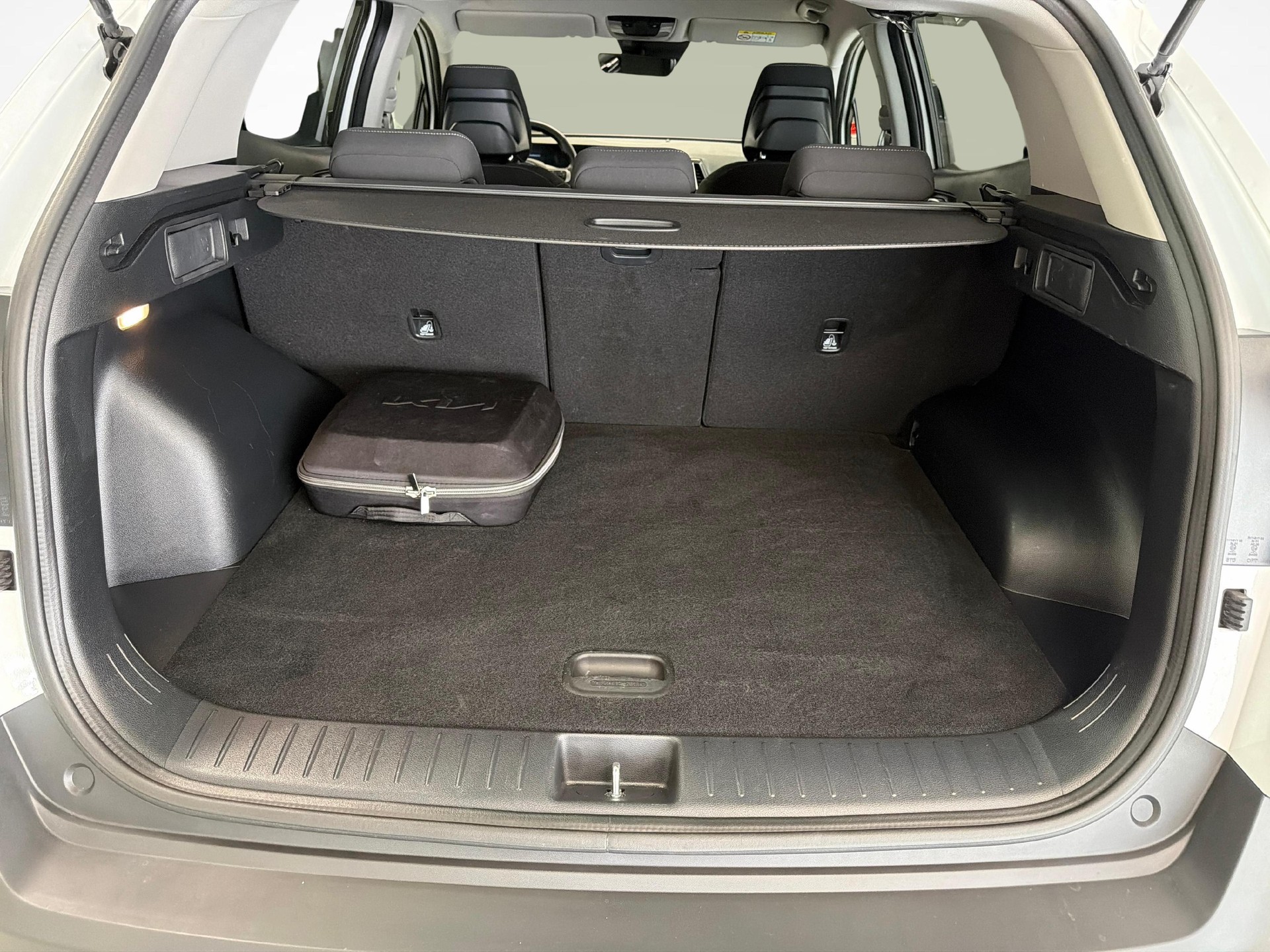 KIA Sportage 1.6 T-GDi PHEV Power Edition-image-13