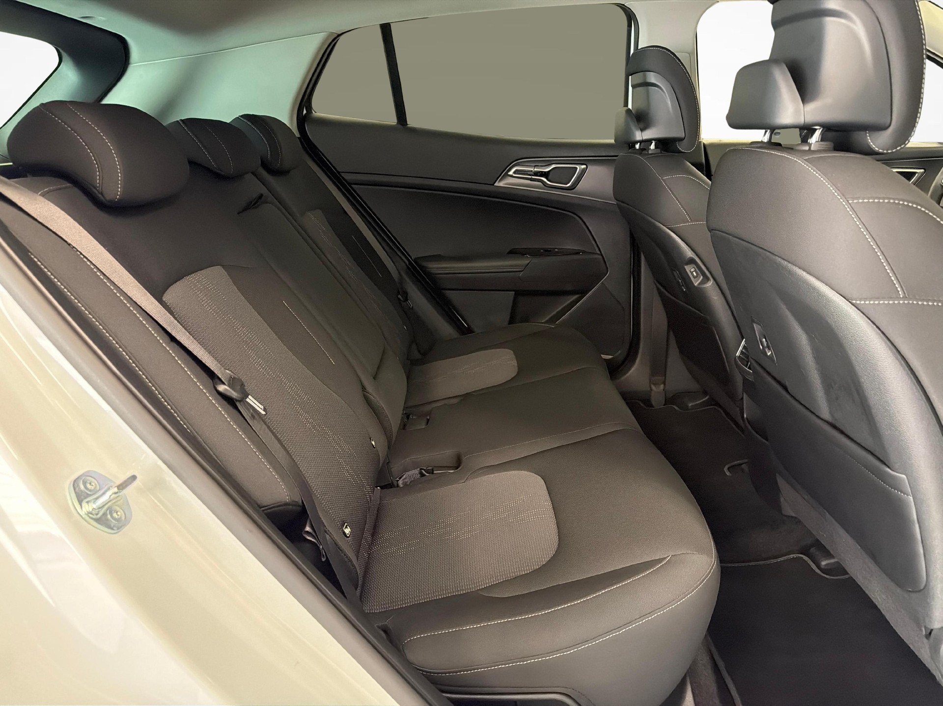 KIA Sportage 1.6 T-GDi PHEV Power Edition-image-11