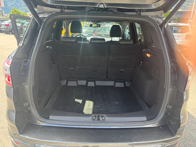 FORD Kuga 2.0 TDCi ST Line High 4WD-image-12