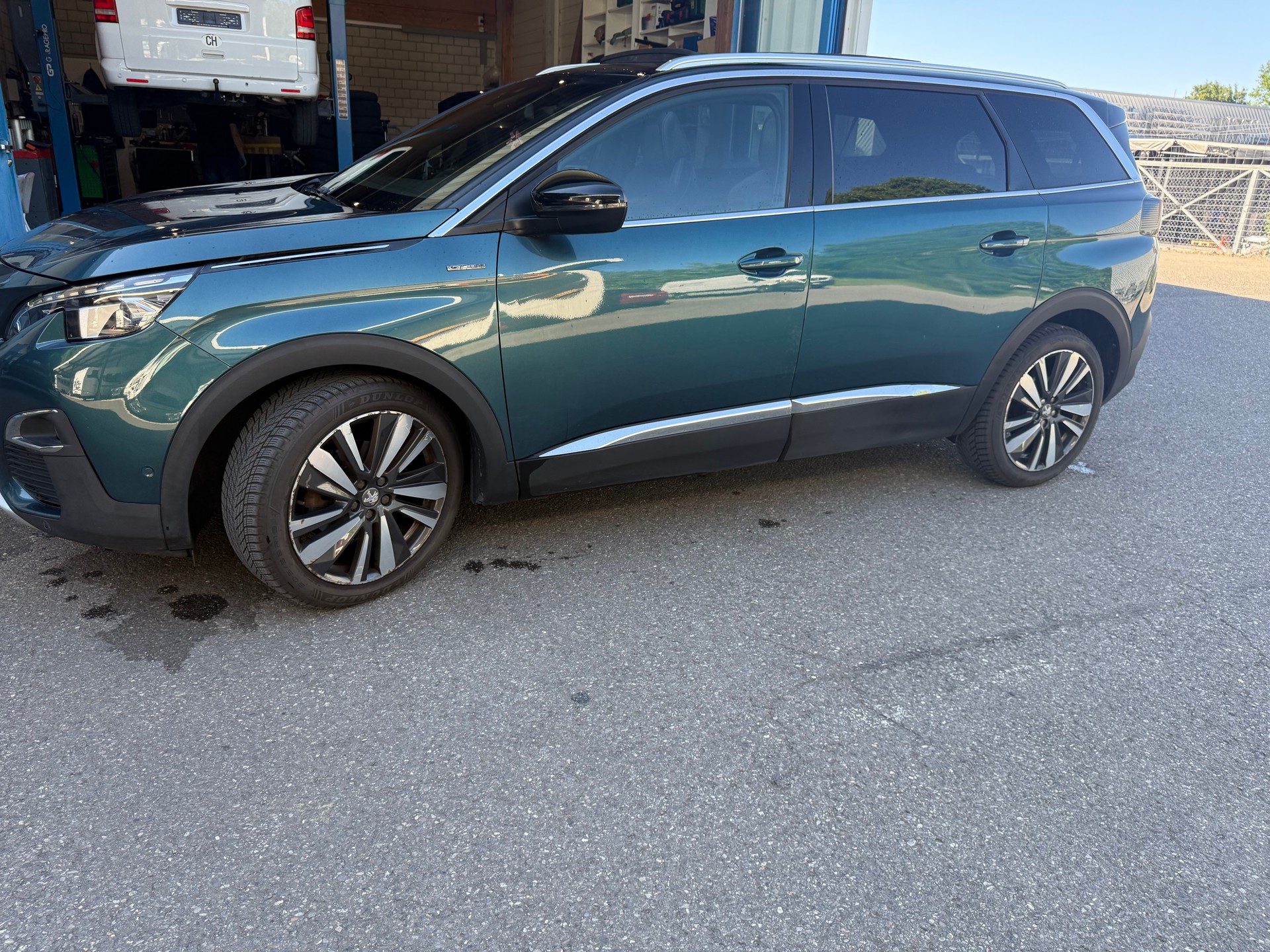 PEUGEOT 5008 1.6 BlueHDi Active ETA-image-12