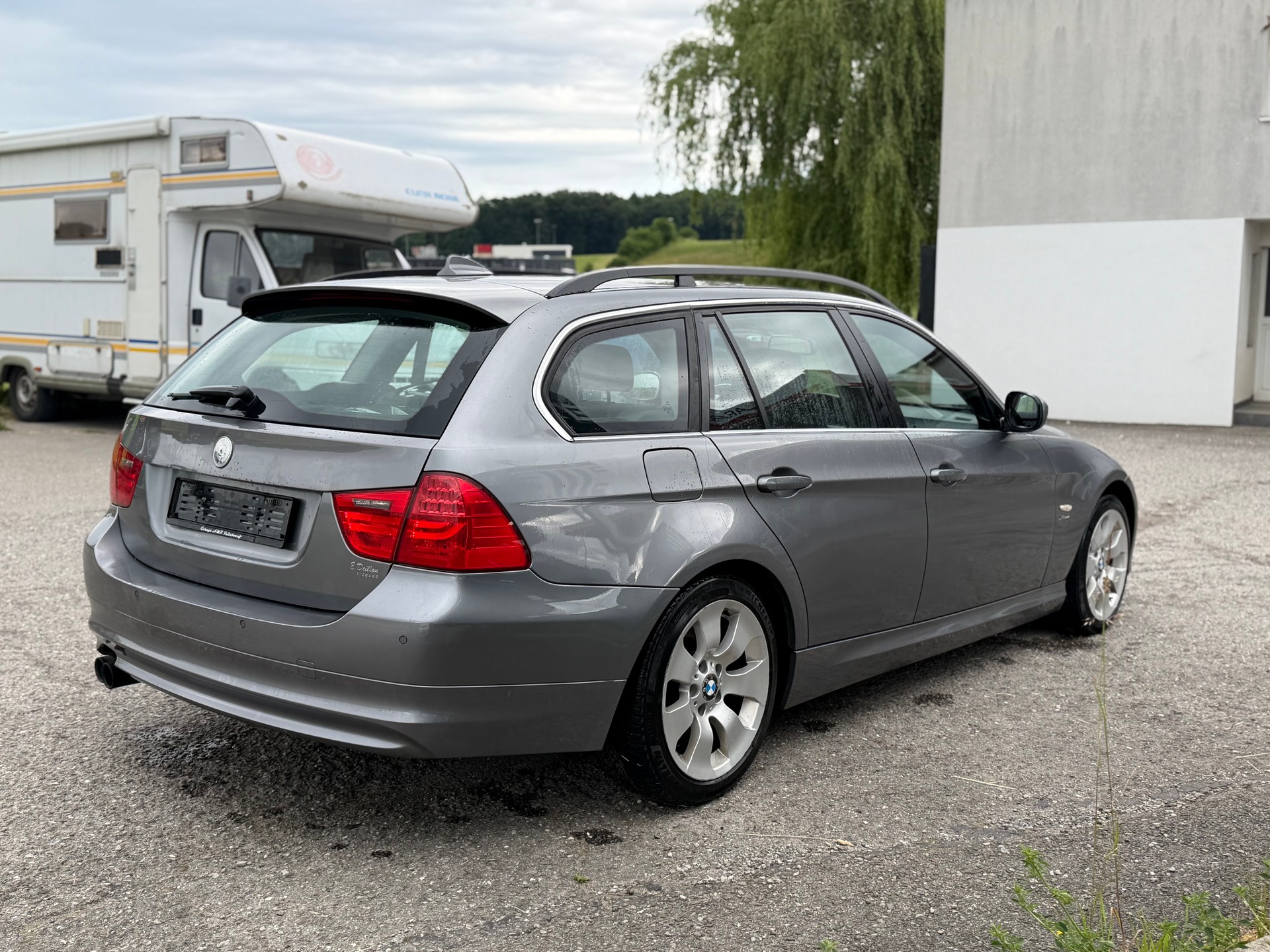 BMW 325i xDrive Touring Steptronic-image-4