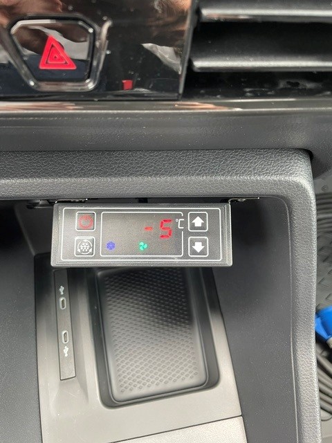 VW Caddy Cargo 2.0TDI 4Motion-image-0
