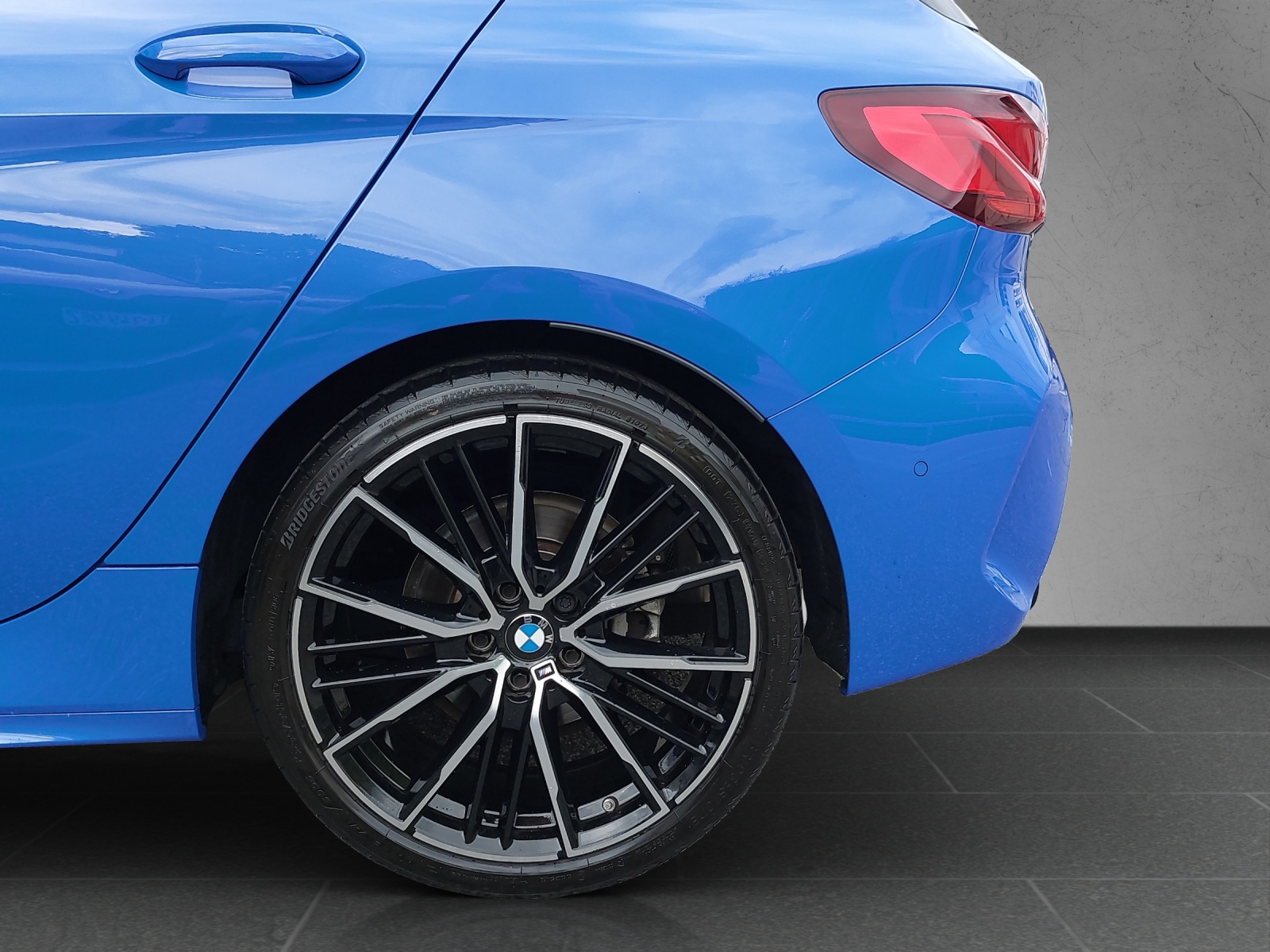 BMW 118i M Sport Steptronic-image-11