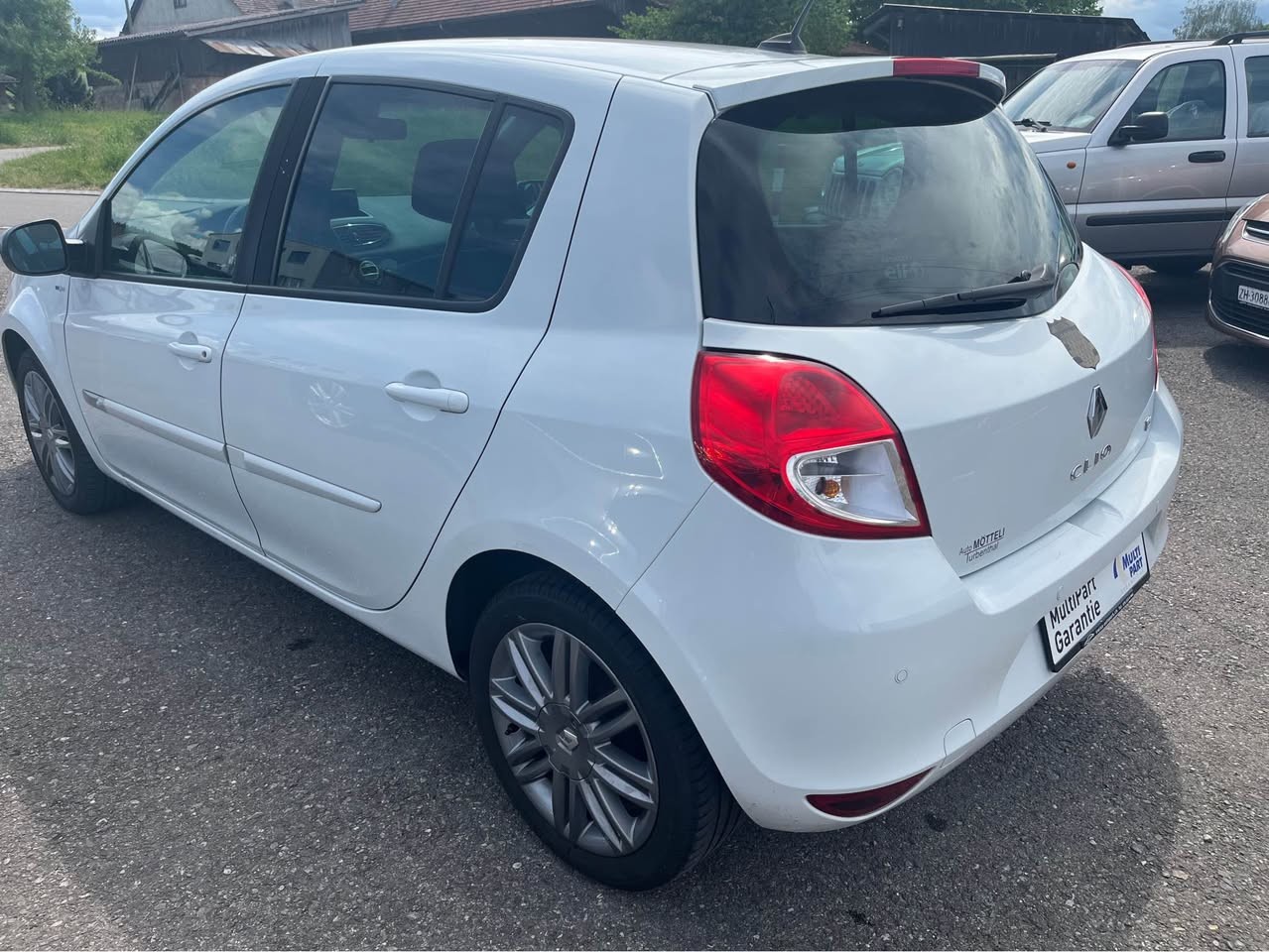 RENAULT Clio 1.2 16V Turbo Night&Day-image-4