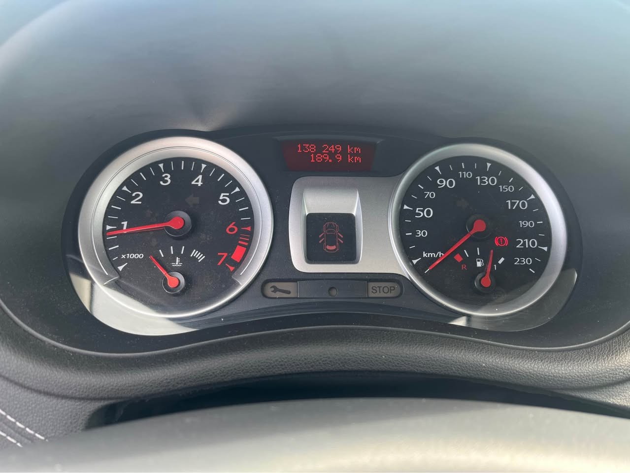 RENAULT Clio 1.2 16V Turbo Night&Day-image-10