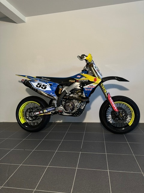 SUZUKI Supermoto