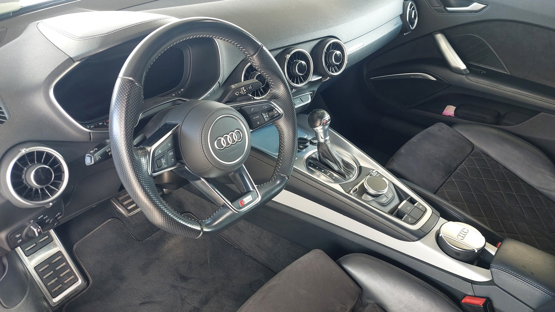 AUDI 2.0 TT roadster quattro S-Tronic-image-4