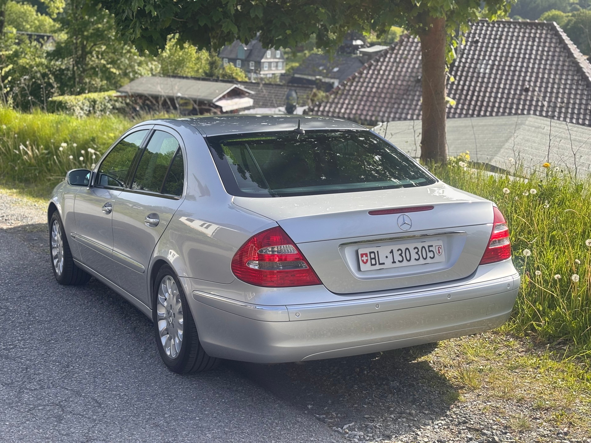 MERCEDES-BENZ E 320 Elegance Automatik-image-0