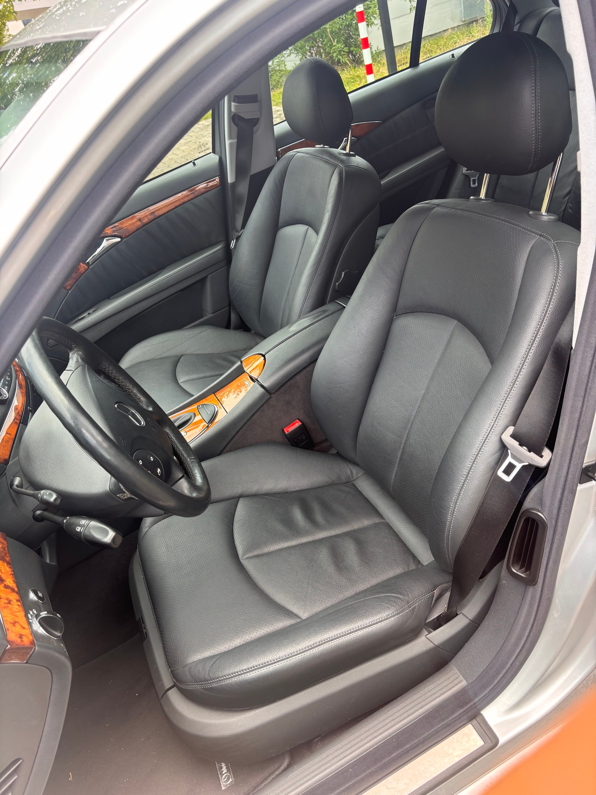 MERCEDES-BENZ E 320 Elegance Automatik-image-4