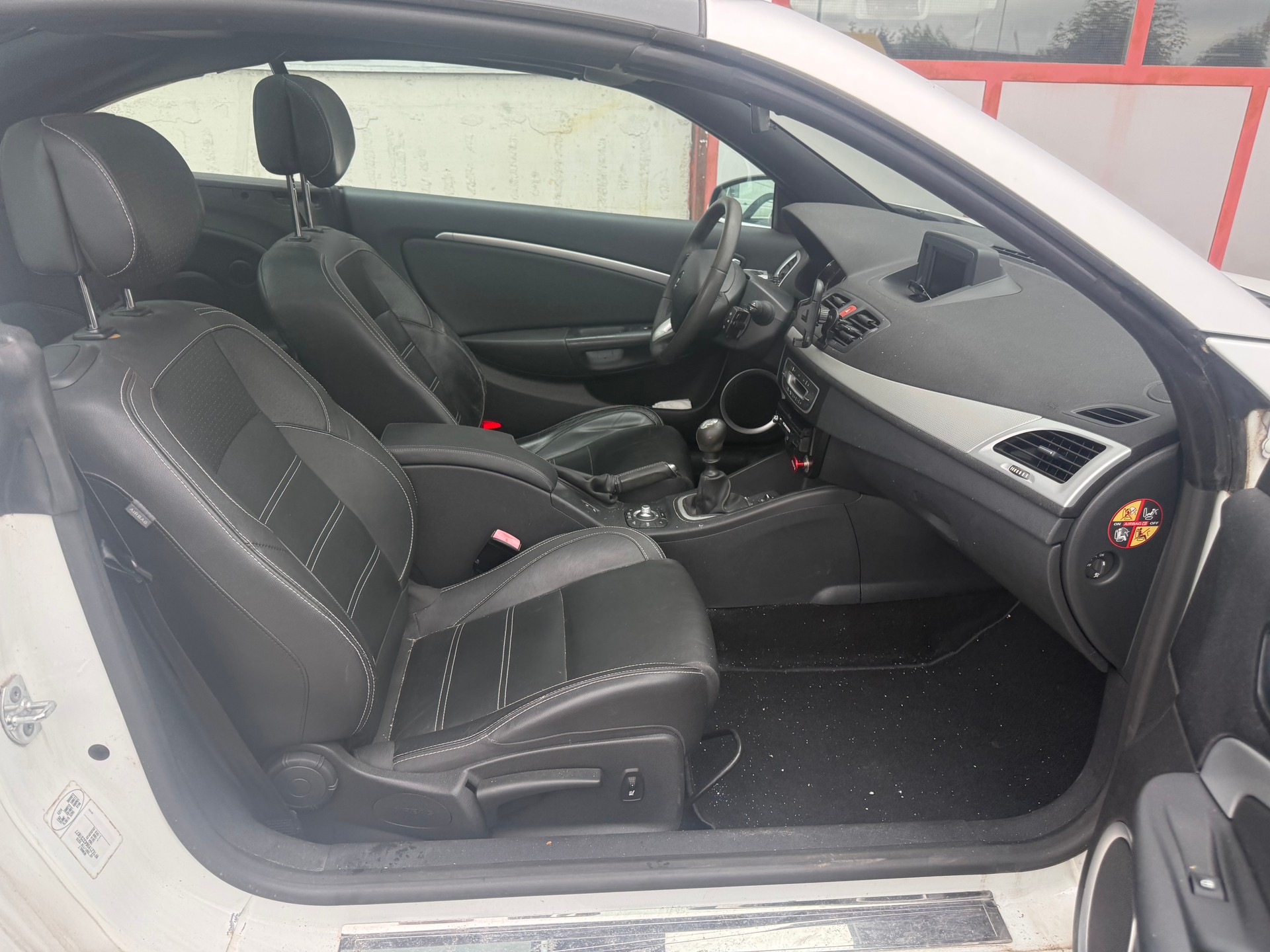 RENAULT Mégane CC 1.4 16V Turbo Dynamique-image-2