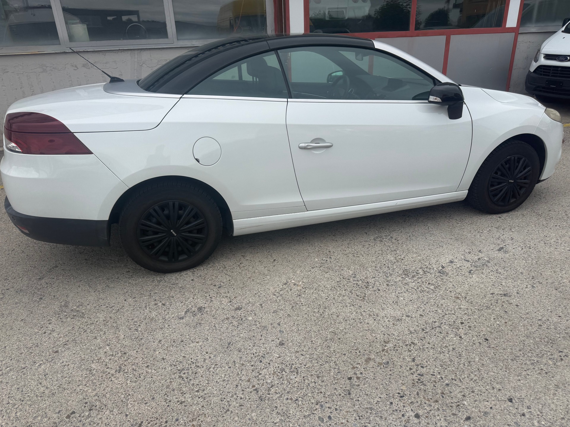 RENAULT Mégane CC 1.4 16V Turbo Dynamique-image-3