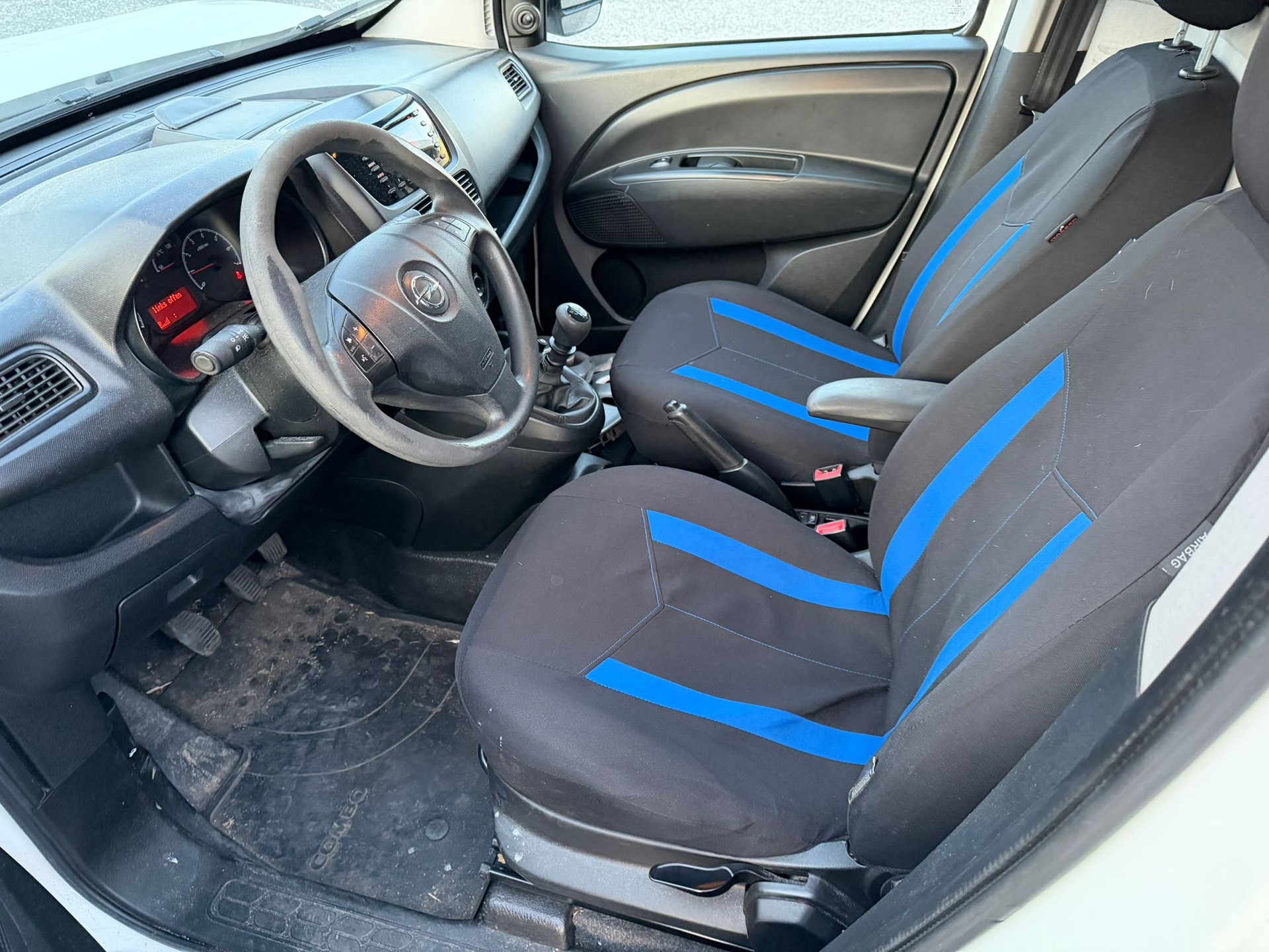 OPEL Combo 1.4 CNG Turbo ecoFLEX 2.4 L1H1-image-5
