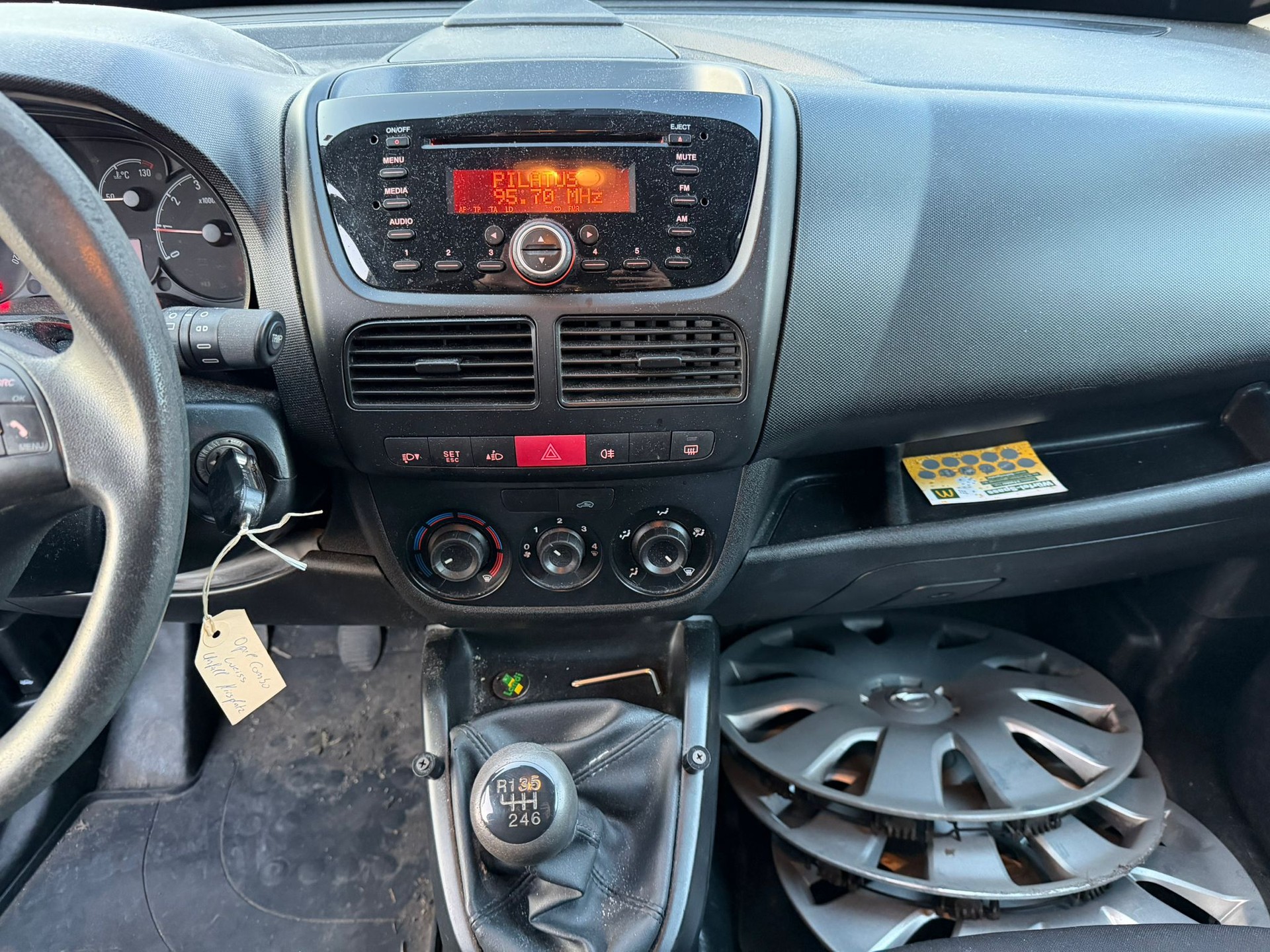 OPEL Combo 1.4 CNG Turbo ecoFLEX 2.4 L1H1-image-8