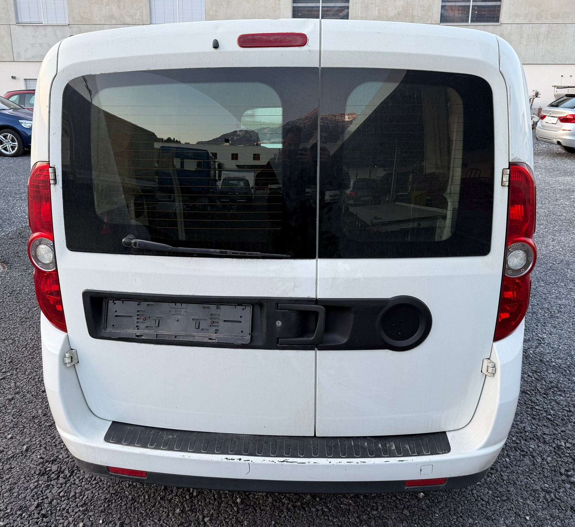 OPEL Combo 1.4 CNG Turbo ecoFLEX 2.4 L1H1-image-2
