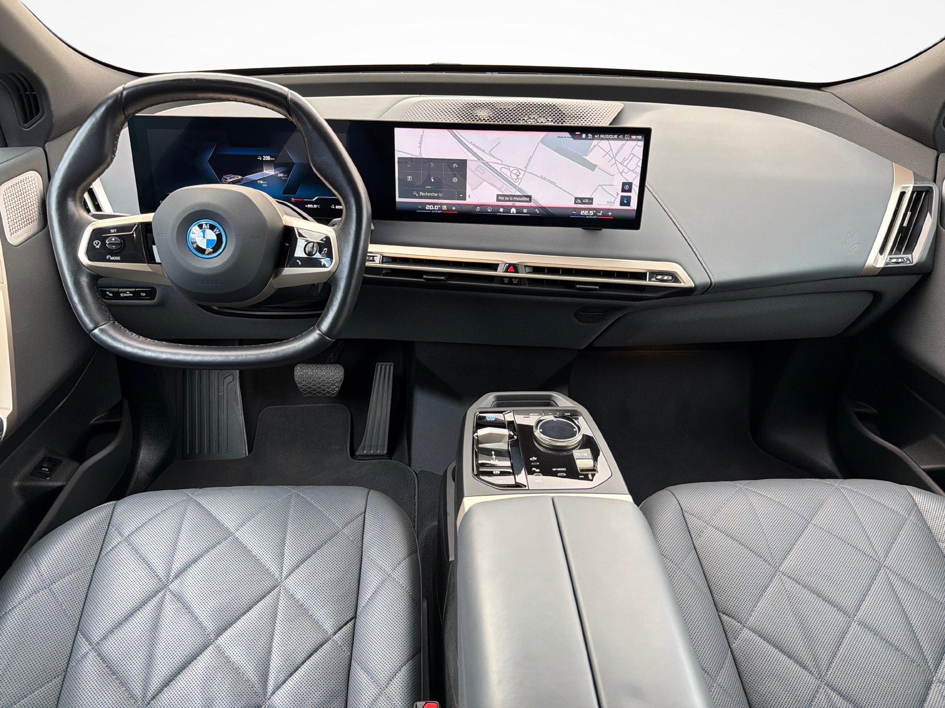 BMW iX M60-image-11