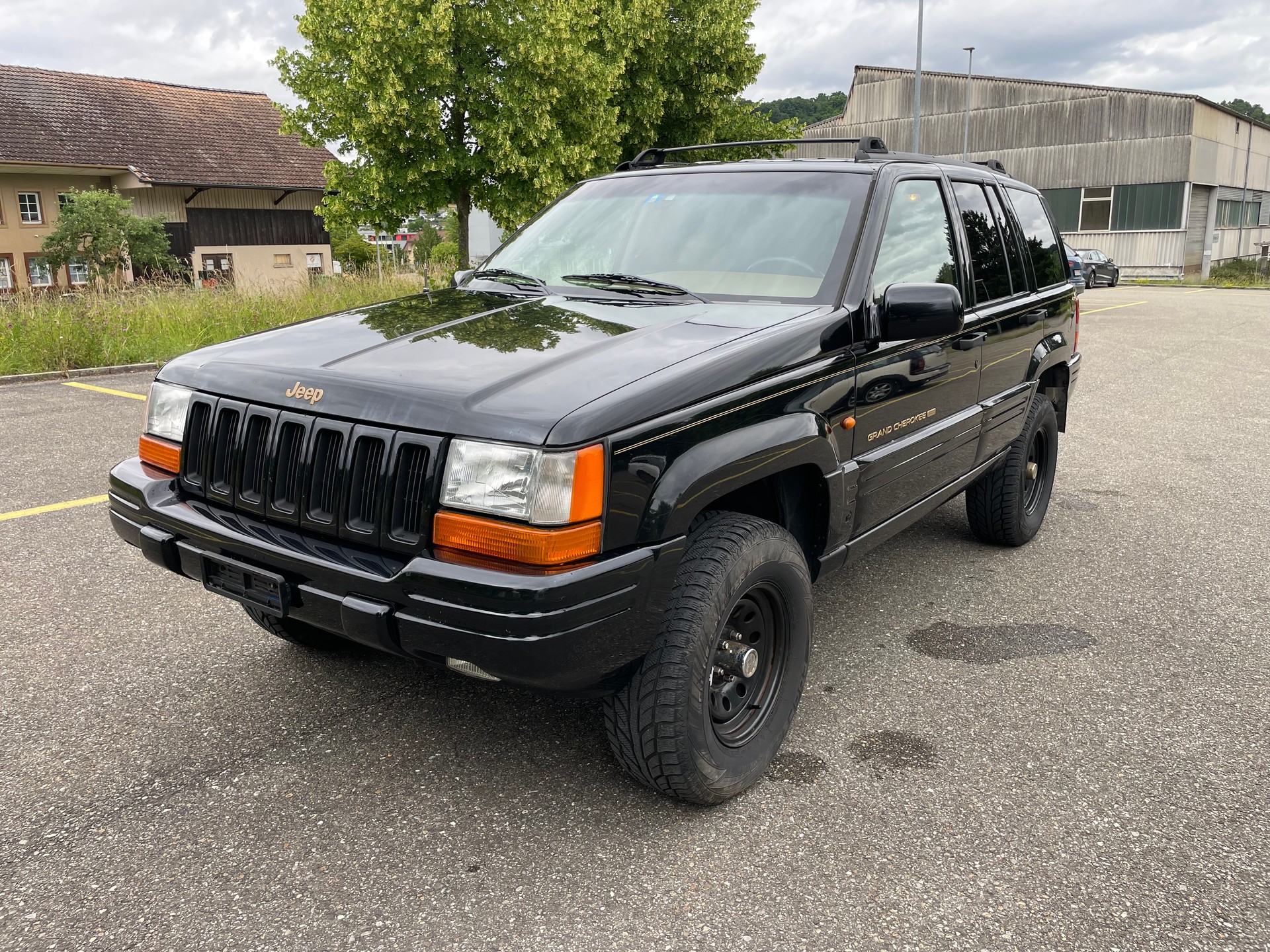 JEEP Grand Cherokee 5.2 Limited Automatic-image-2