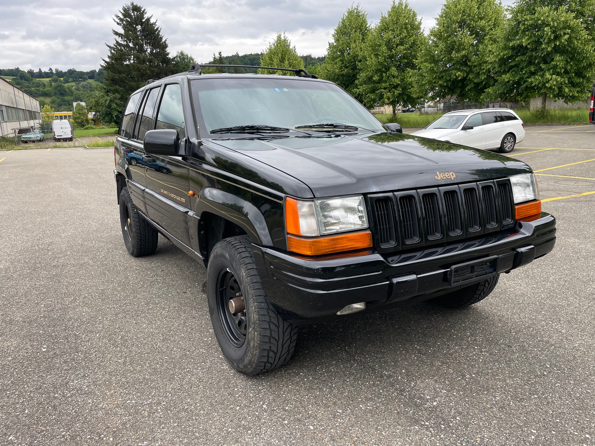 JEEP Grand Cherokee 5.2 Limited Automatic-image-0