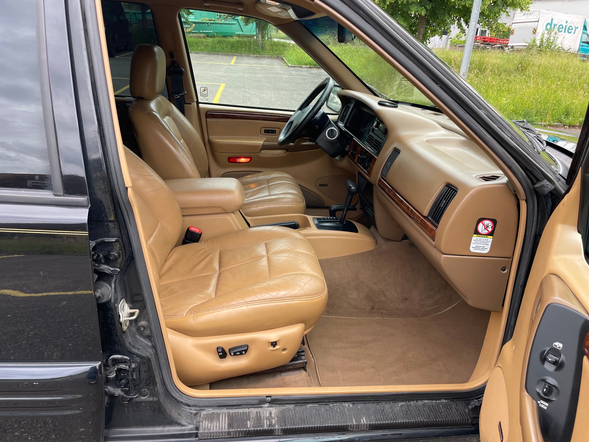 JEEP Grand Cherokee 5.2 Limited Automatic-image-11