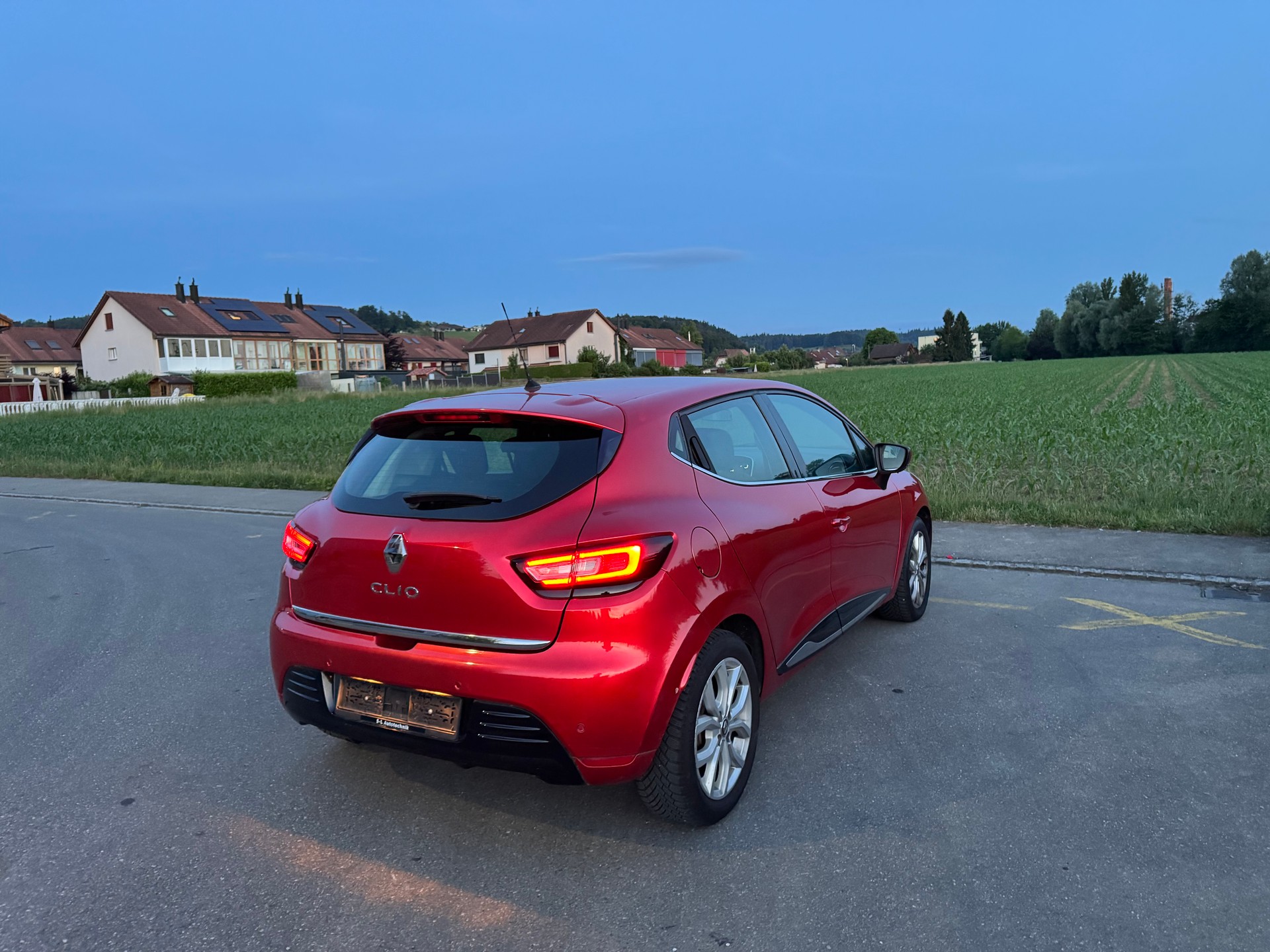 RENAULT Clio 0.9 12V Intens-image-6