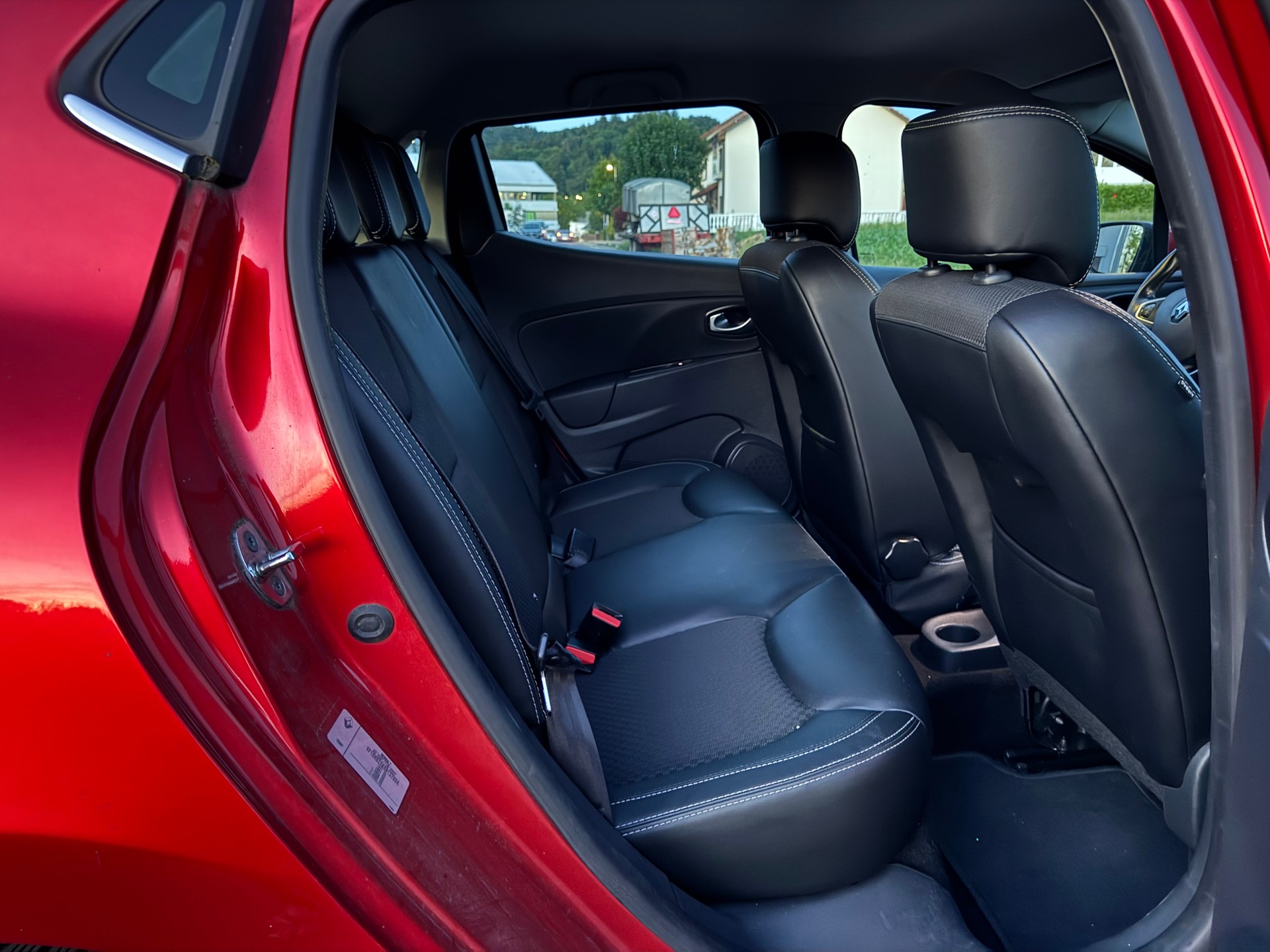 RENAULT Clio 0.9 12V Intens-image-13