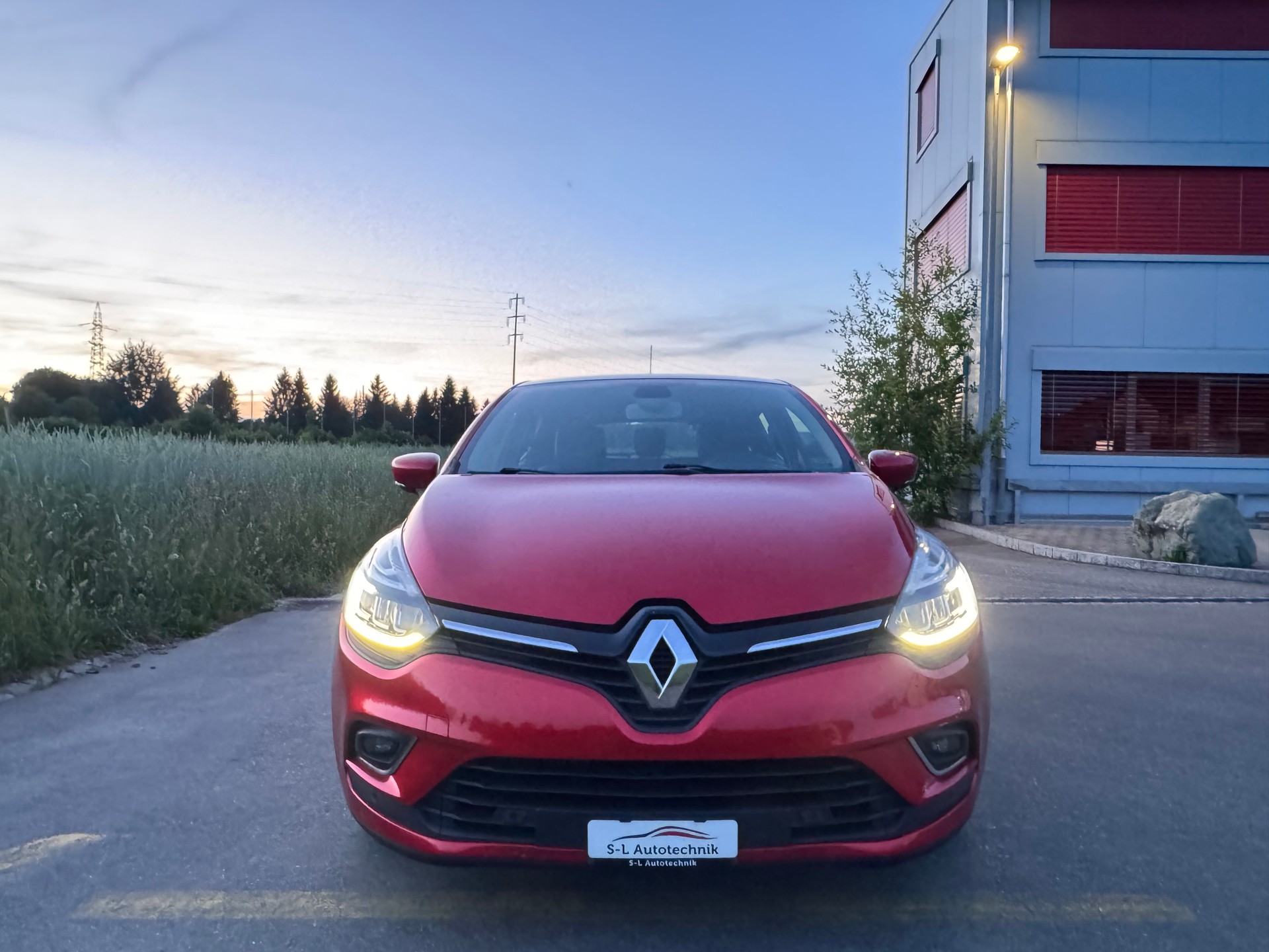 RENAULT Clio 0.9 12V Intens-image-1
