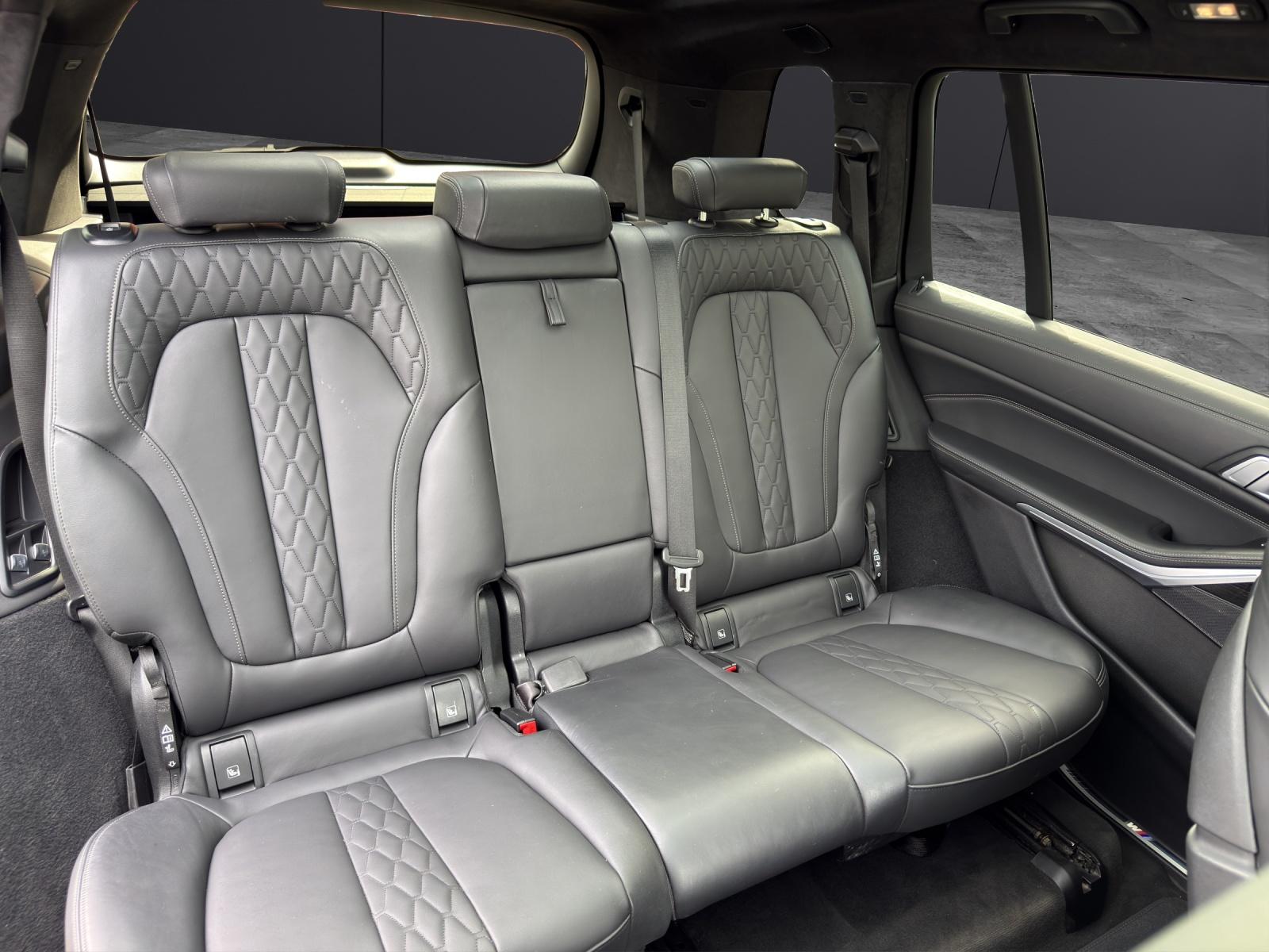 BMW X7 xDrive40d-image-11