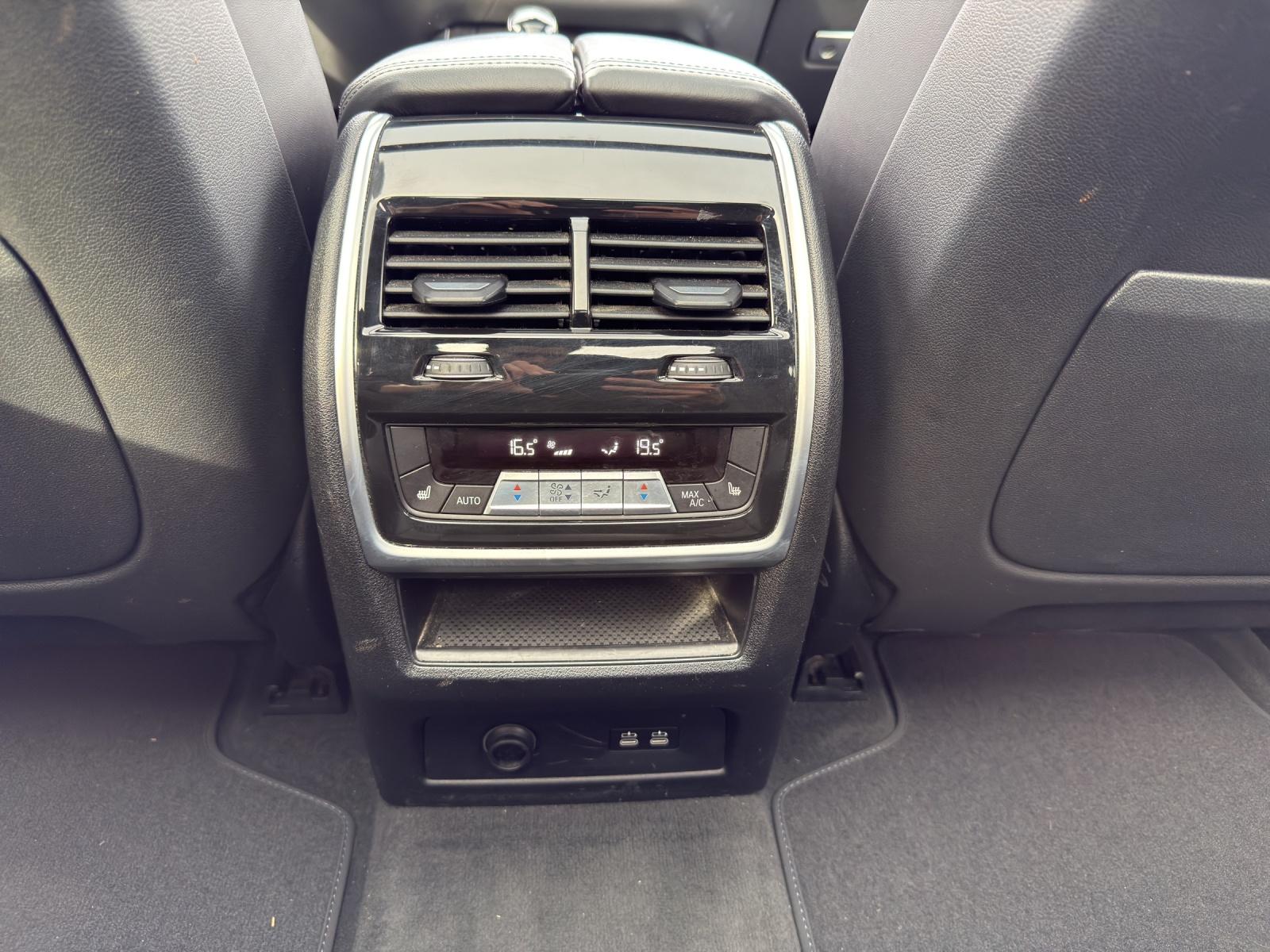 BMW X7 xDrive40d-image-18