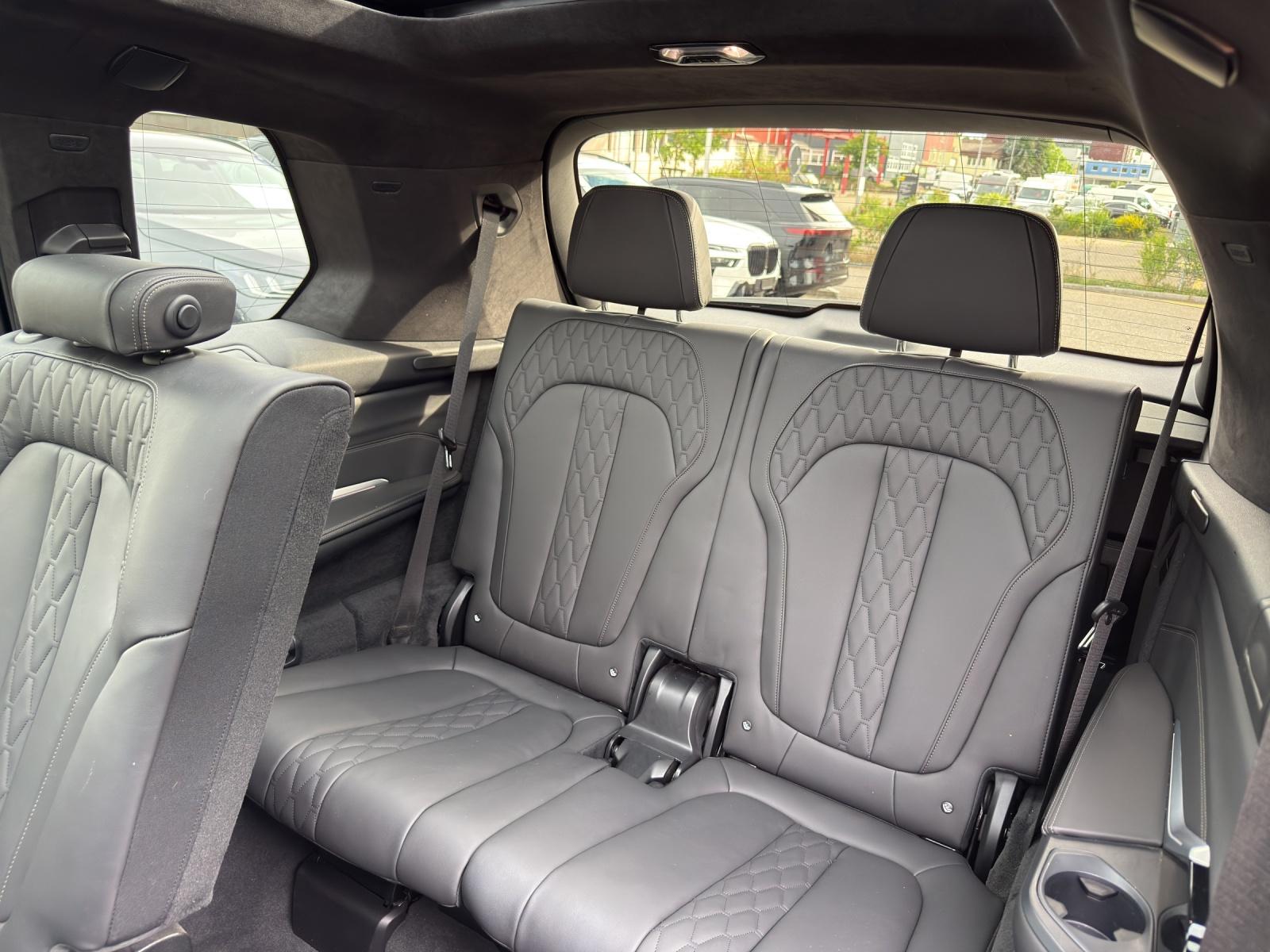 BMW X7 xDrive40d-image-19