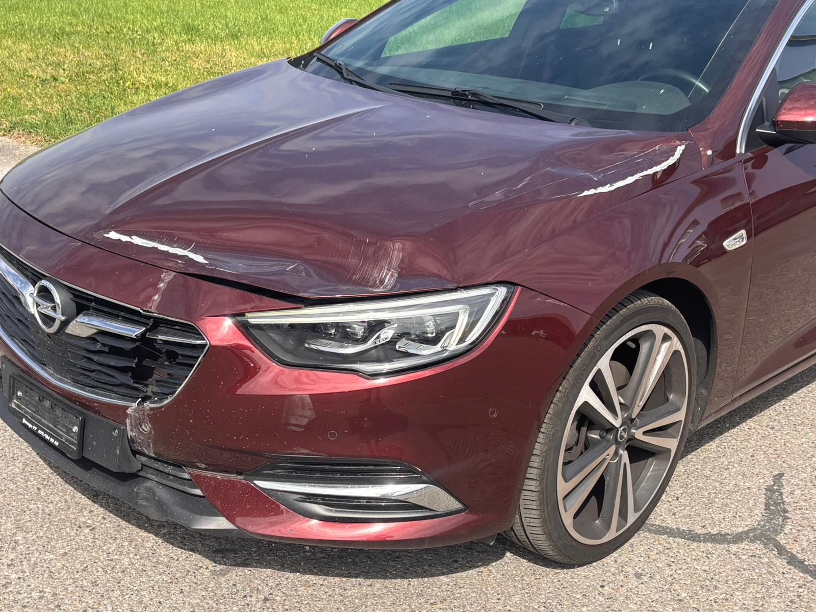 OPEL Insignia 2.0 BiDTI Grand Sport Exclusive 4WD Auto-image-8