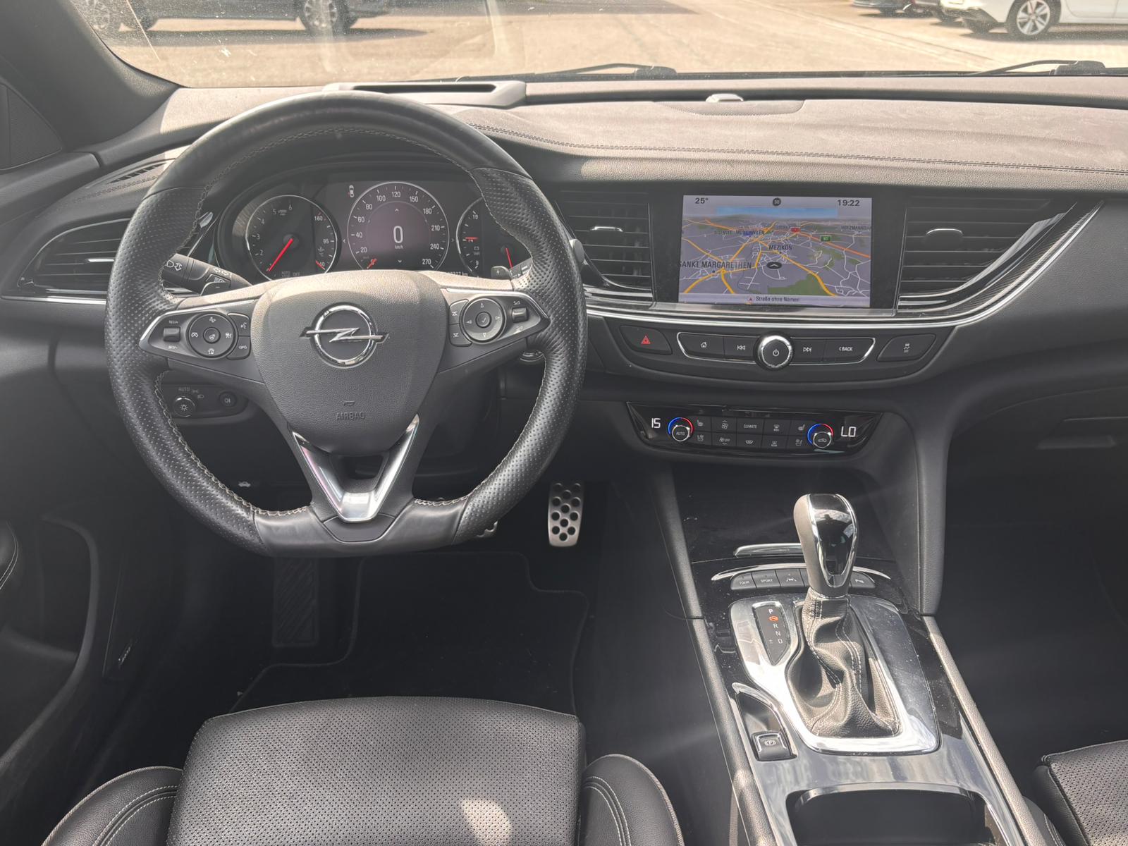 OPEL Insignia 2.0 BiDTI Grand Sport Exclusive 4WD Auto-image-13