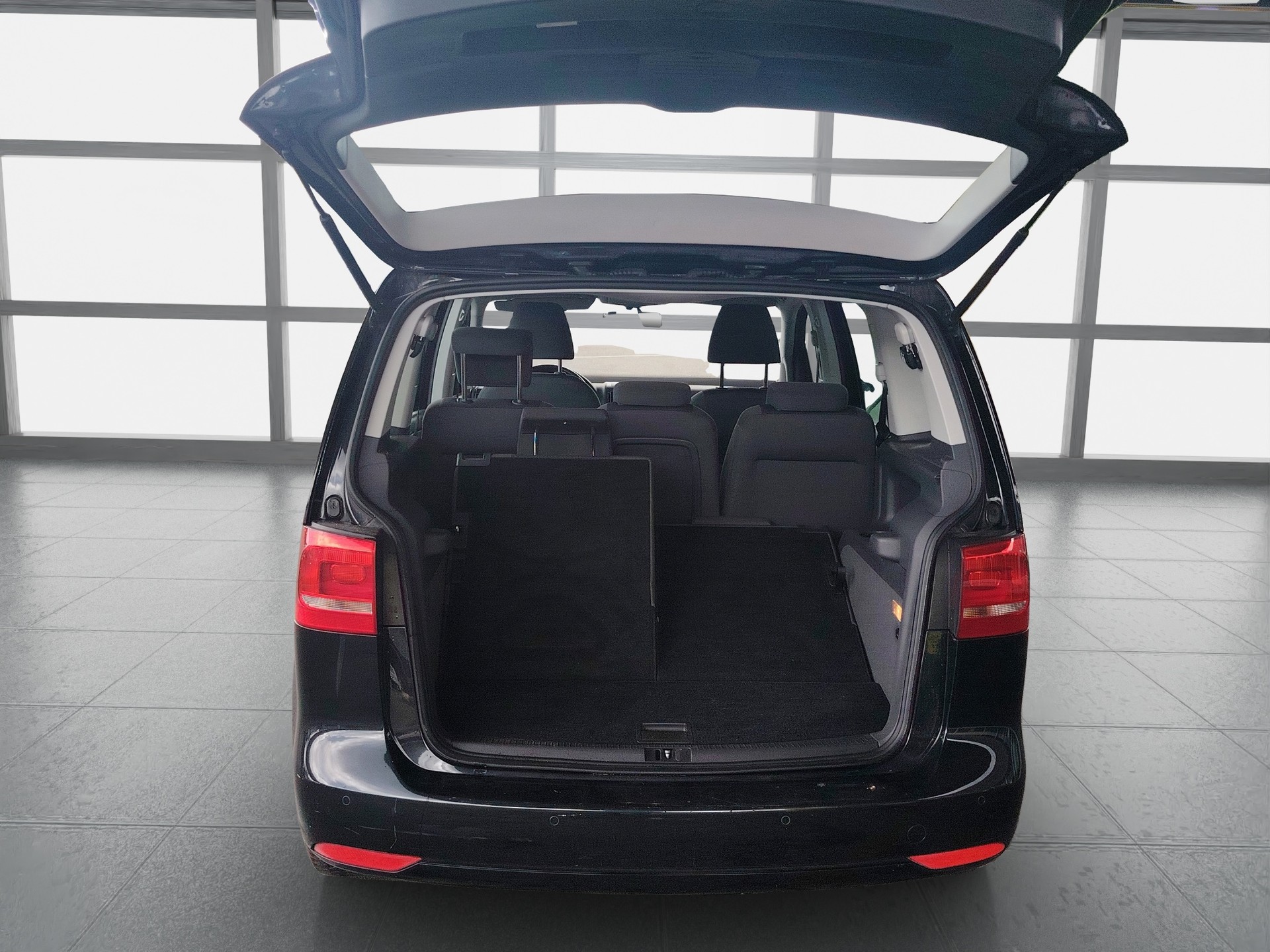 VW Touran 1.4 TSI Highline DSG-image-13