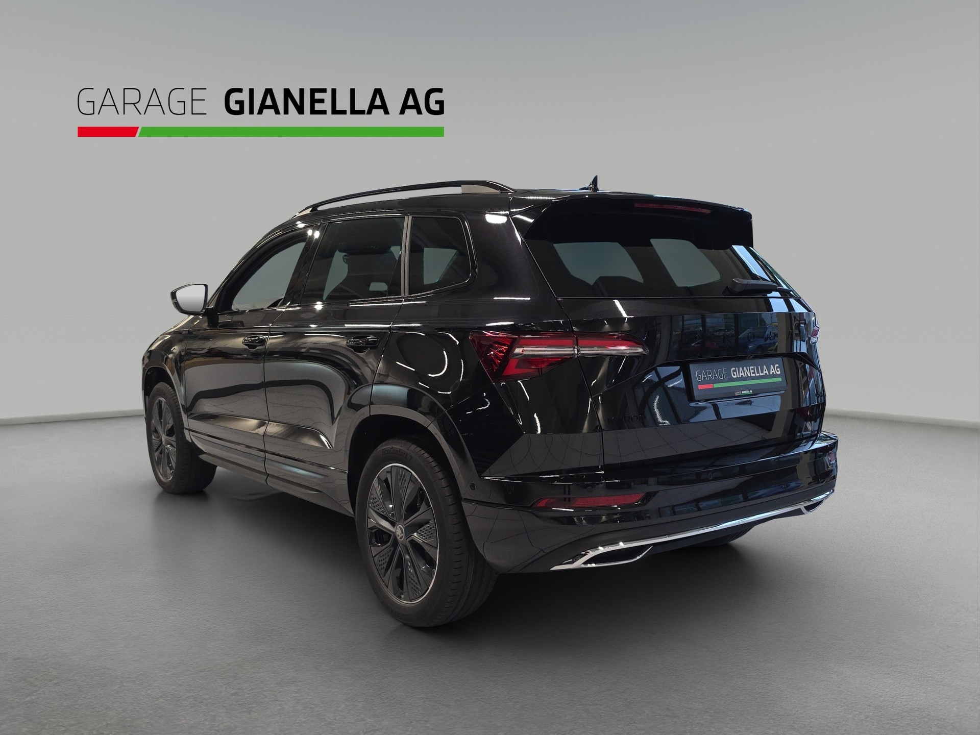 SKODA Karoq 2.0 TSI SportLine 4x4 DSG-image-2