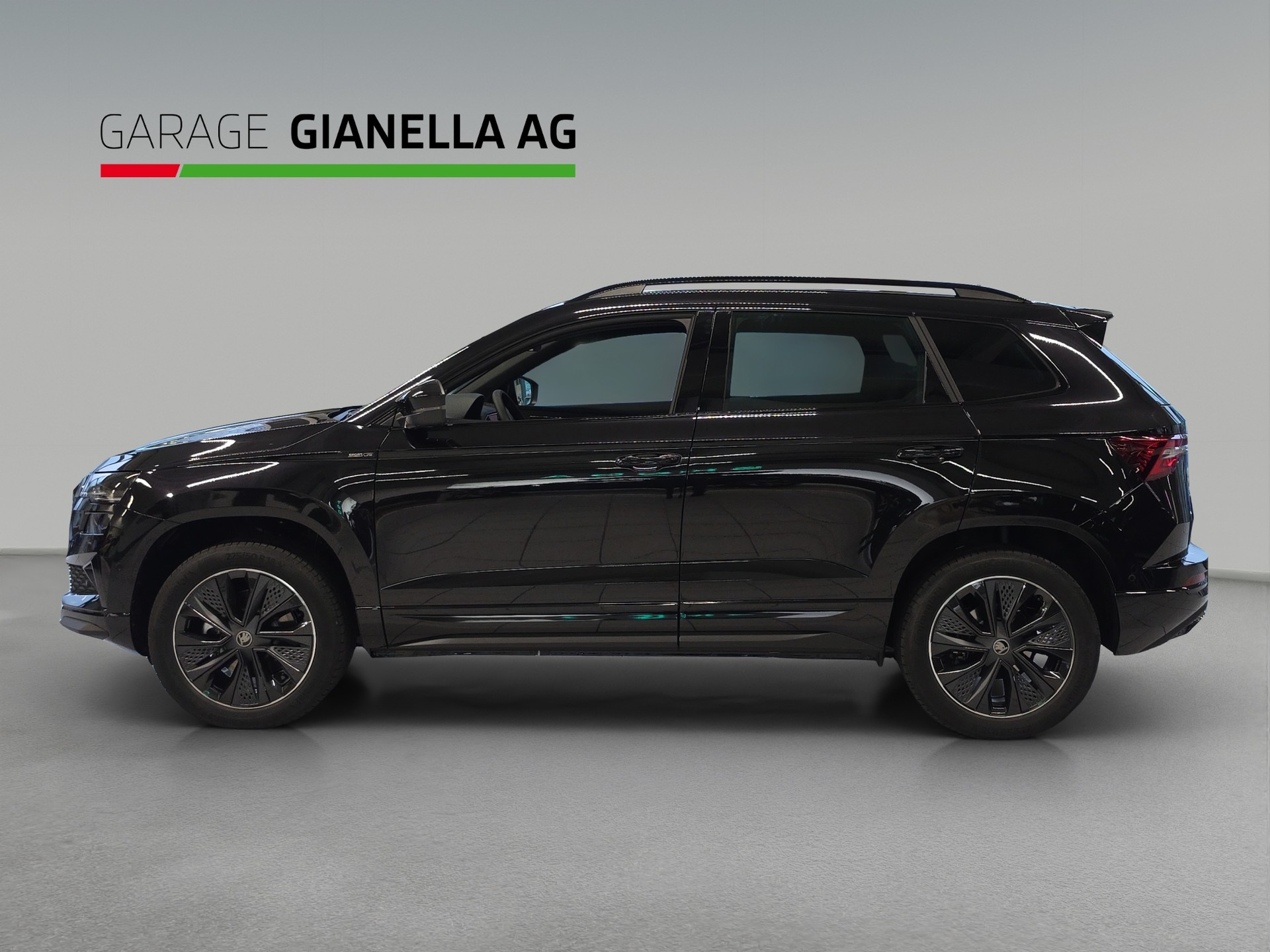 SKODA Karoq 2.0 TSI SportLine 4x4 DSG-showroom-element-1