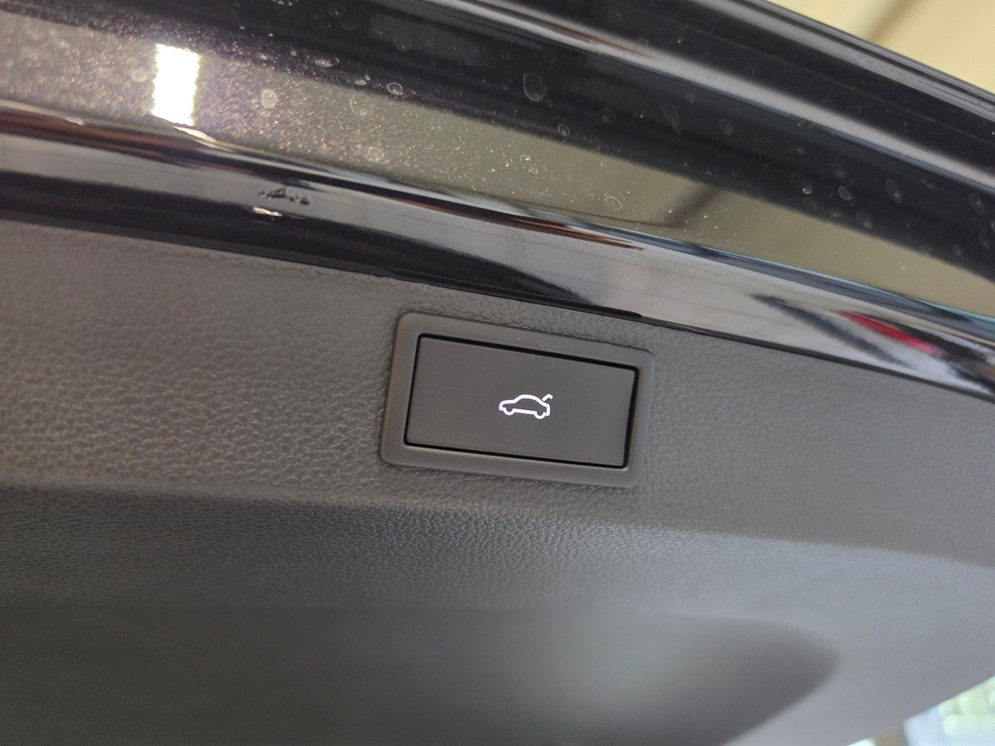 SKODA Karoq 2.0 TSI SportLine 4x4 DSG-image-6