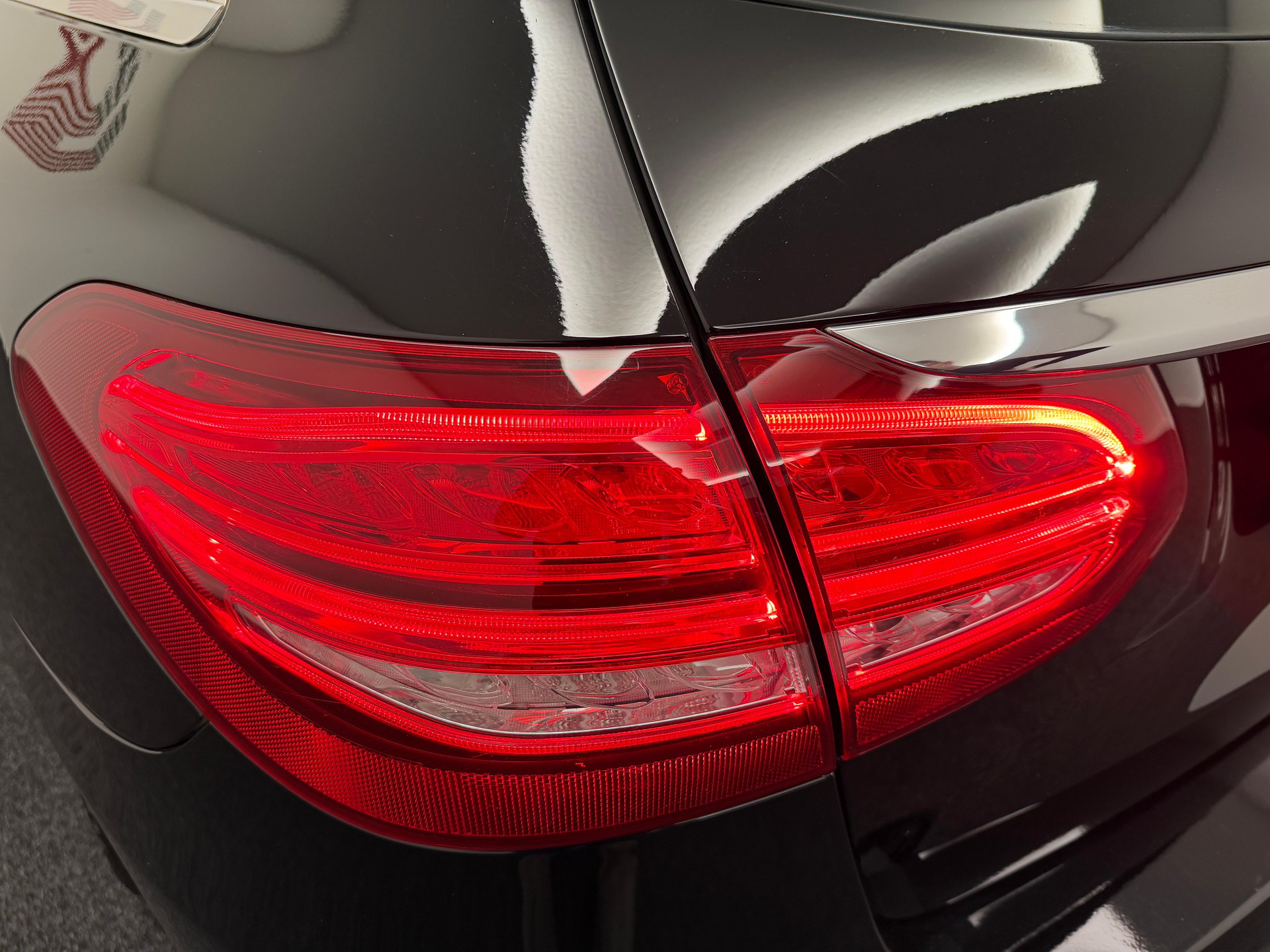 MERCEDES-BENZ C 200 Avantgarde Kombi-image-8