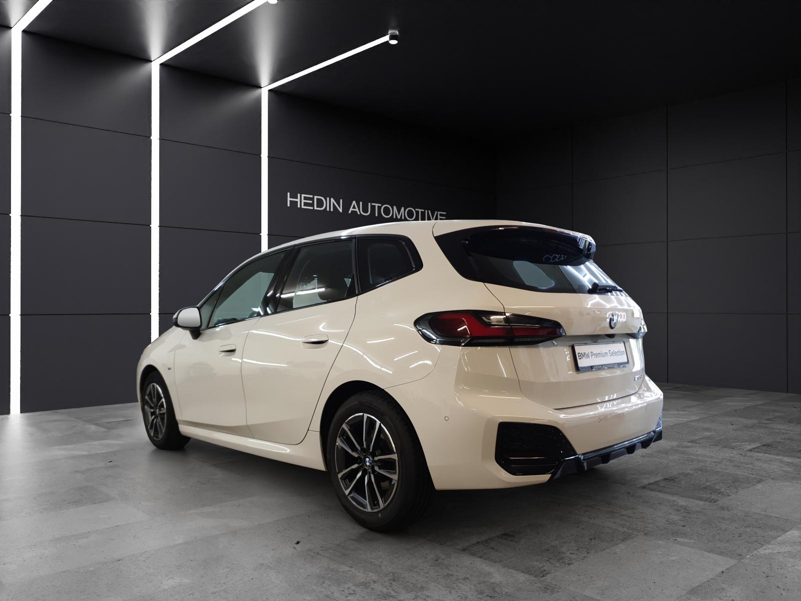 BMW 218d Active Tourer-image-2