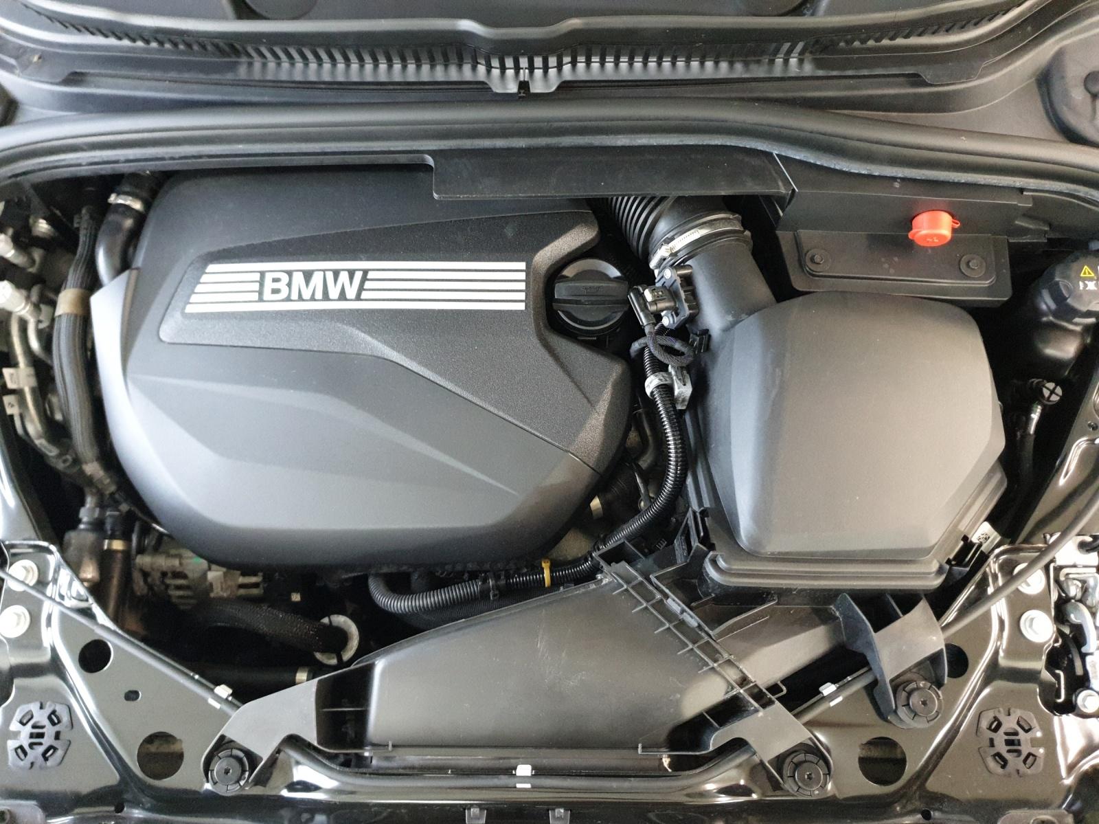 BMW 218d Active Tourer-image-22