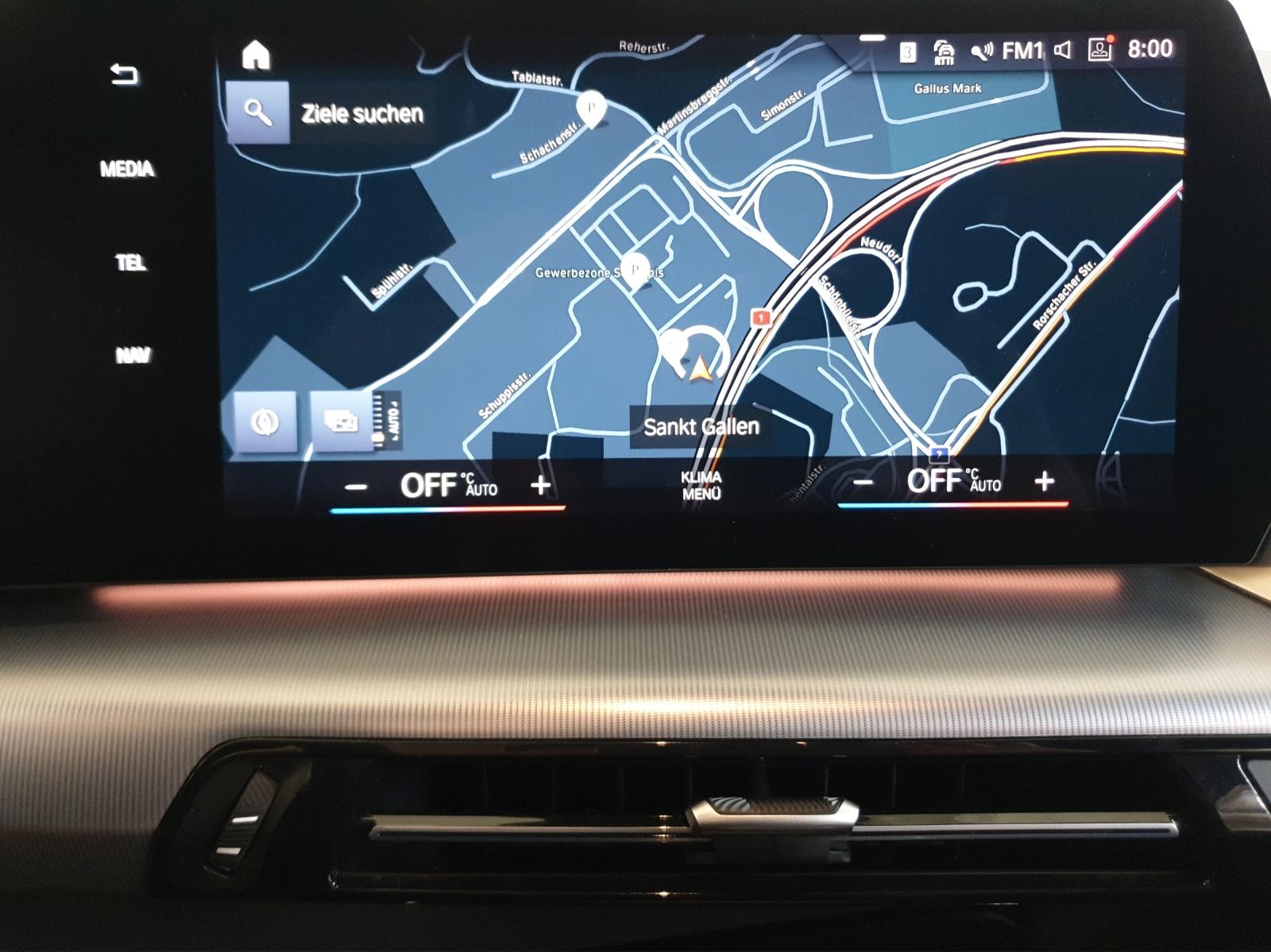BMW 218d Active Tourer-image-21