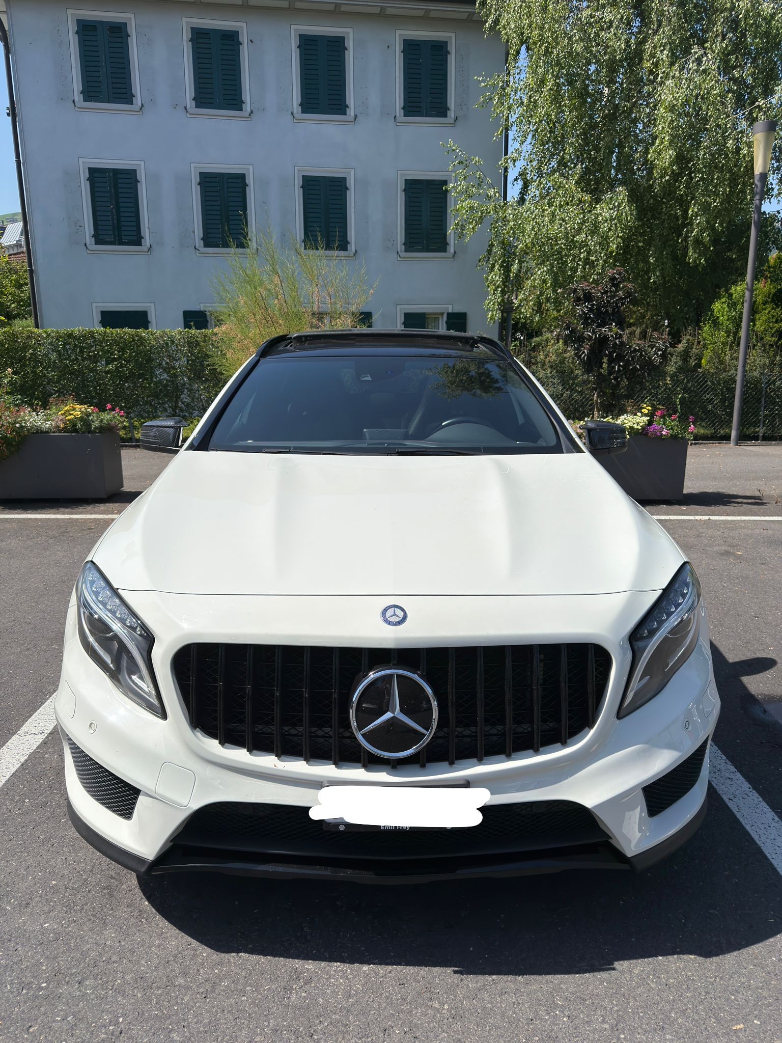 MERCEDES-BENZ GLA 250 AMG Line 4m-image-0