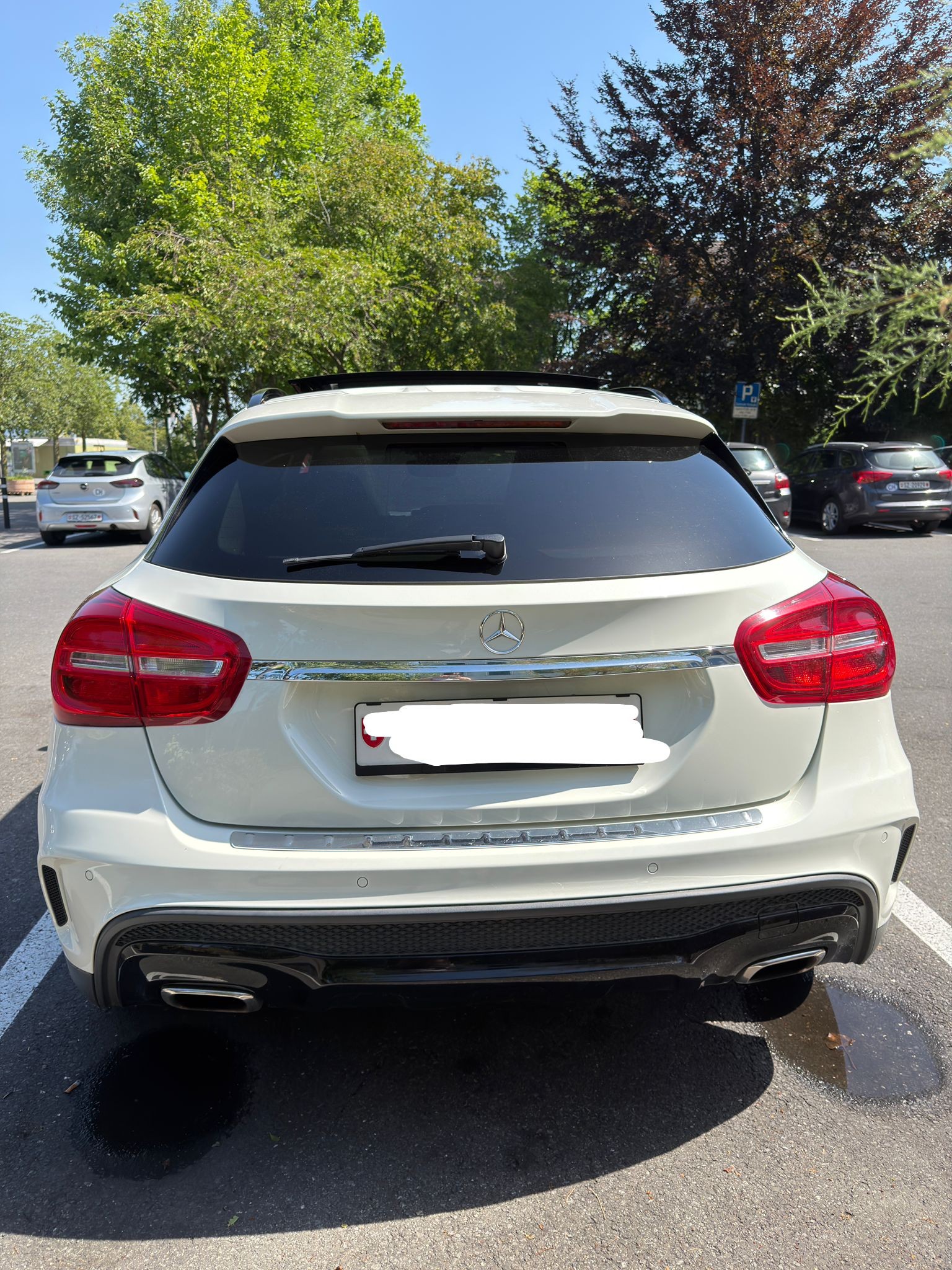MERCEDES-BENZ GLA 250 AMG Line 4m-image-1