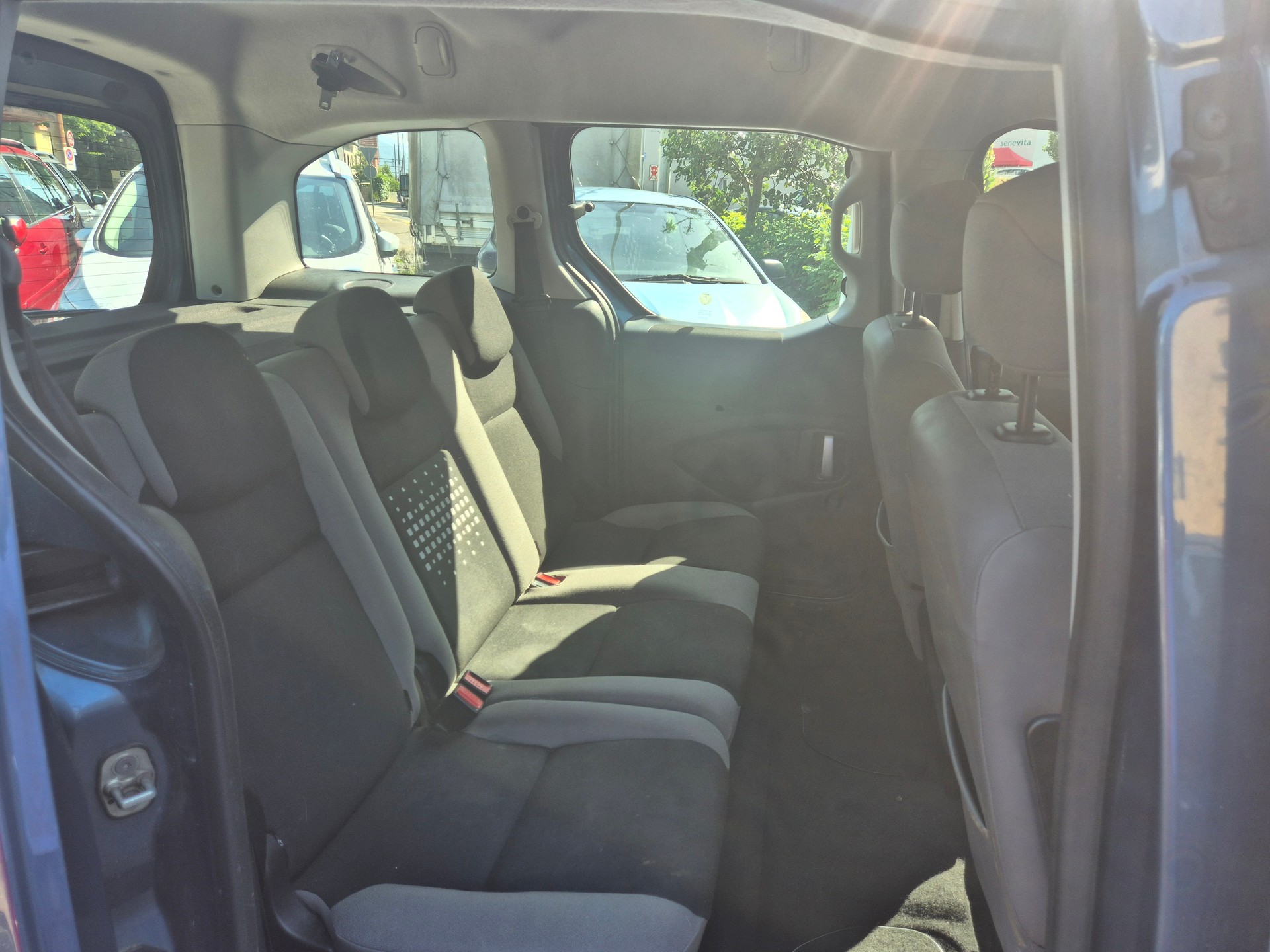 CITROEN Berlingo 1.2i Feel-image-8
