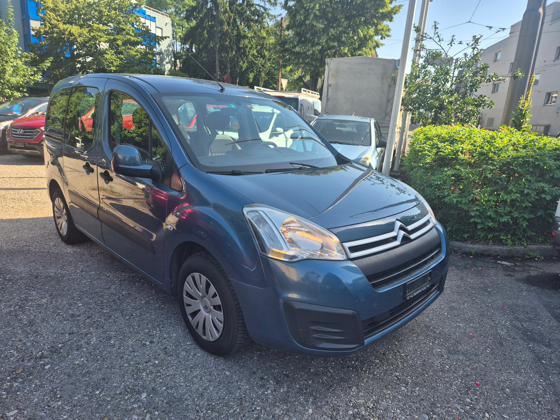 CITROEN Berlingo 1.2i Feel-image-1