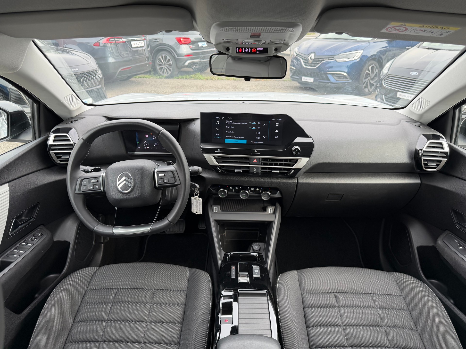 CITROEN C4 1.2 130 Plus EAT8-image-13