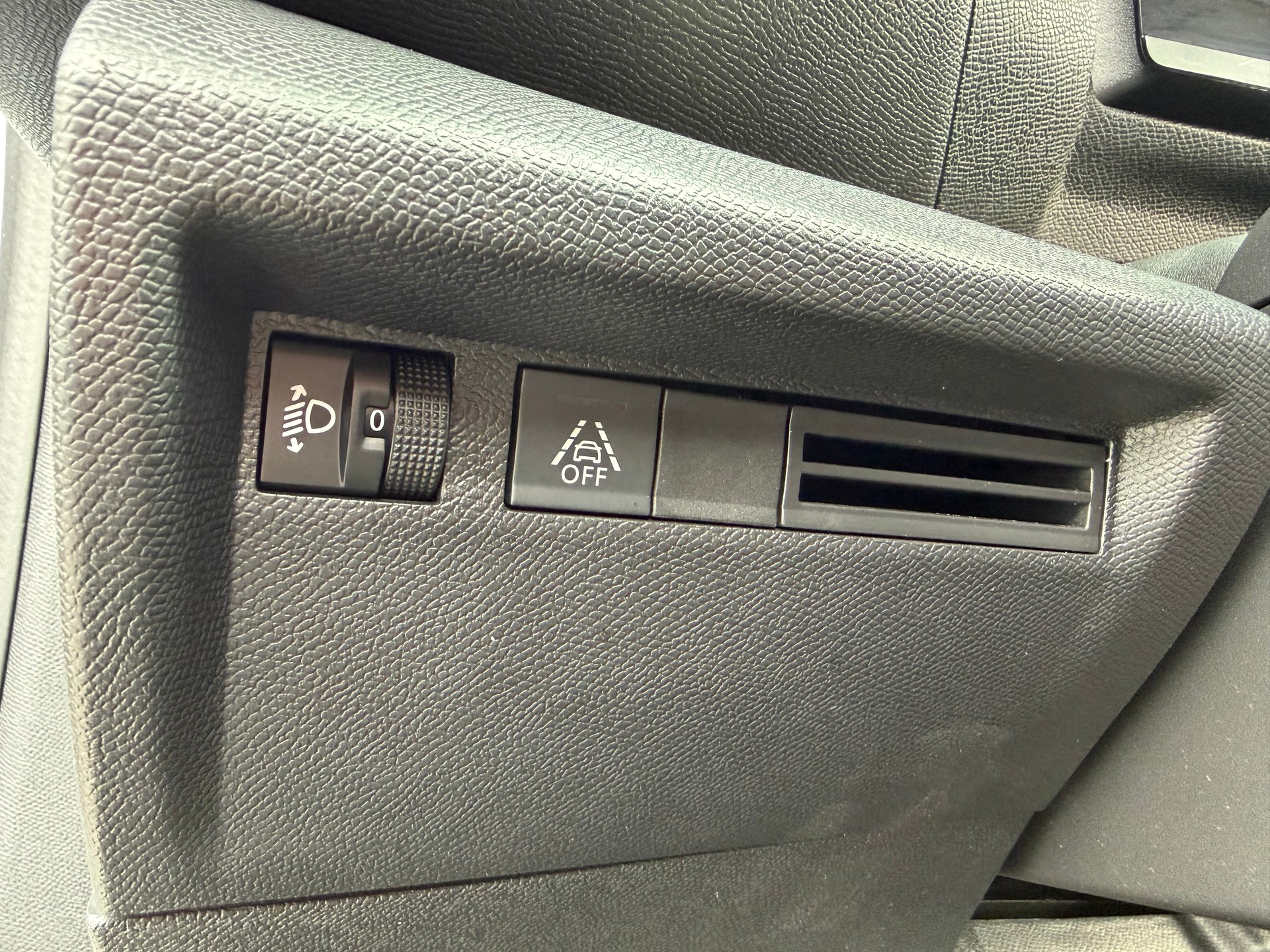 CITROEN C4 1.2 130 Plus EAT8-image-20