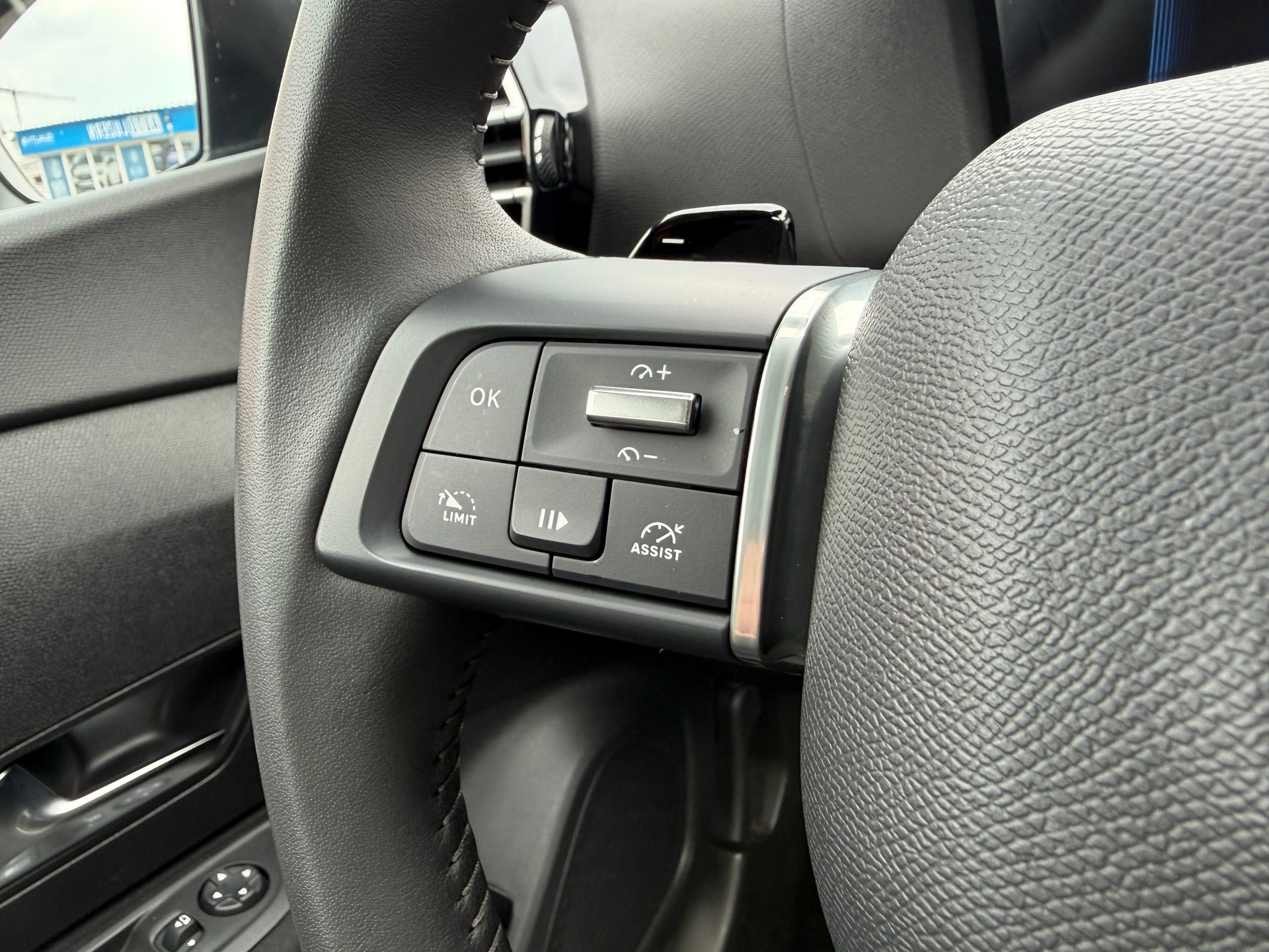 CITROEN C4 1.2 130 Plus EAT8-image-18