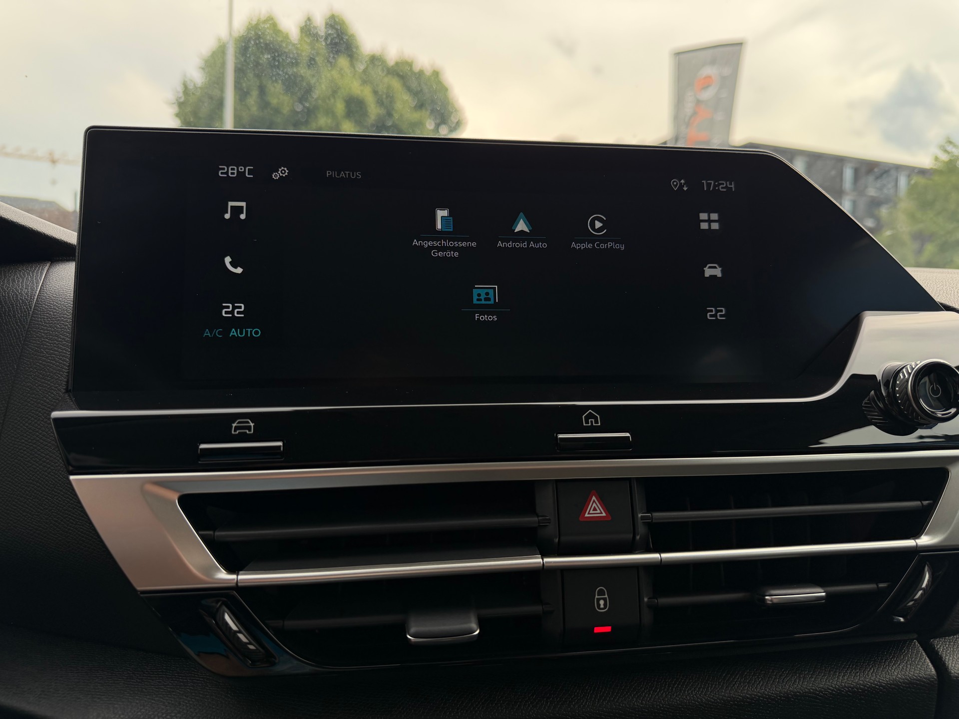 CITROEN C4 1.2 130 Plus EAT8-image-17